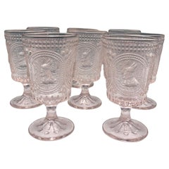 Set di 8 calici da acqua o da vino in vetro con piedistallo Hobnail Bunny rosa vintage