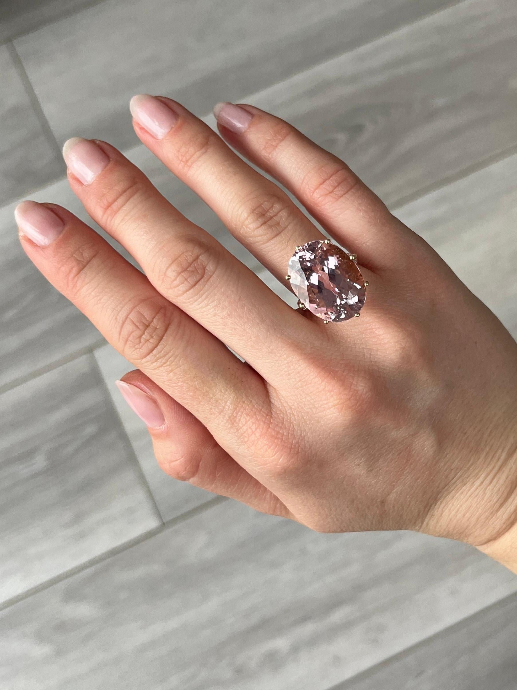 Modern Vintage Pink Kunzite and Diamond 14 Karat Gold Cocktail Ring For Sale