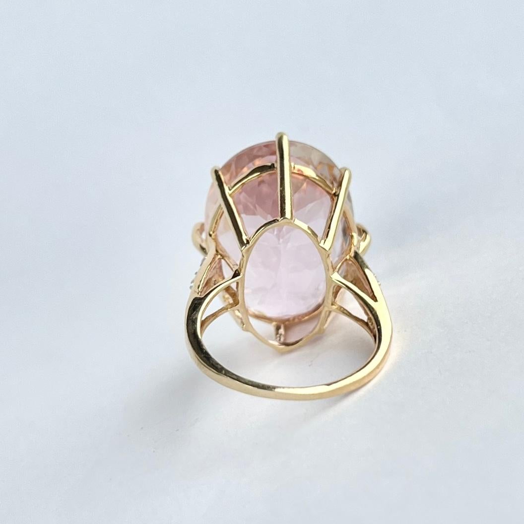 Vintage Pink Kunzite and Diamond 14 Karat Gold Cocktail Ring In Good Condition For Sale In Chipping Campden, GB