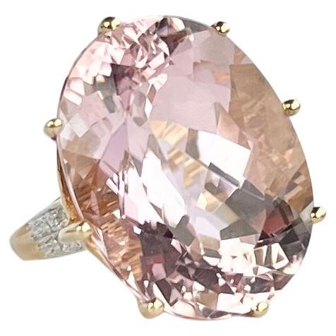 Vintage Pink Kunzite and Diamond 14 Karat Gold Cocktail Ring For Sale