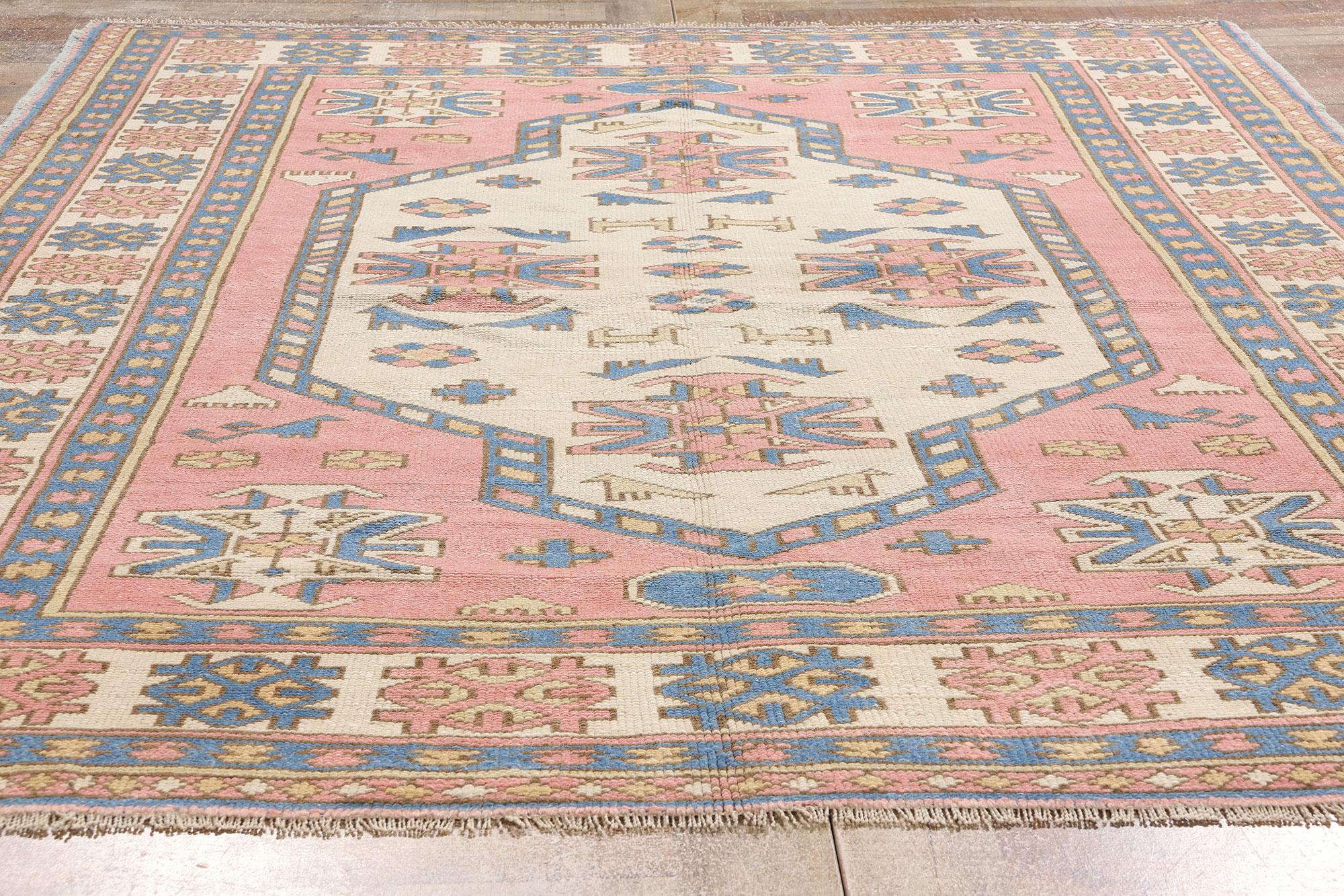 Rosa persischer Hamadan-Teppich im Vintage-Stil, Boho Chic Meets Stammeskunst-Enchantment (Wolle) im Angebot