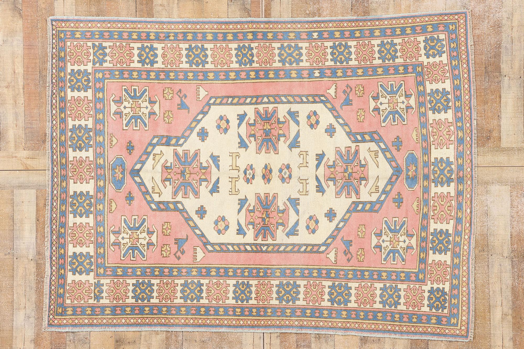 Rosa persischer Hamadan-Teppich im Vintage-Stil, Boho Chic Meets Stammeskunst-Enchantment im Angebot 1