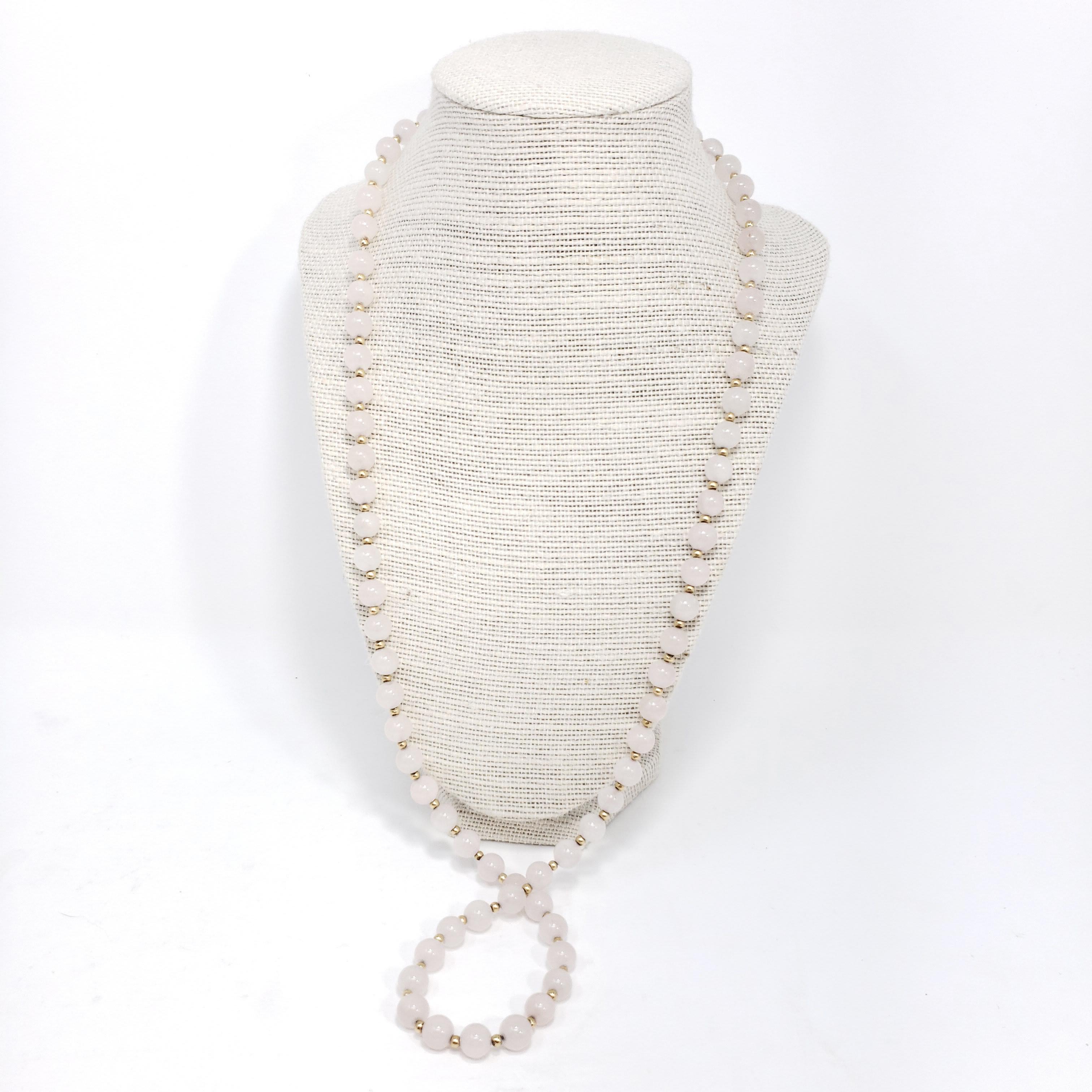 Rétro Collana lunga con perle di quarzo rosa vintage e accenti dorati in vendita