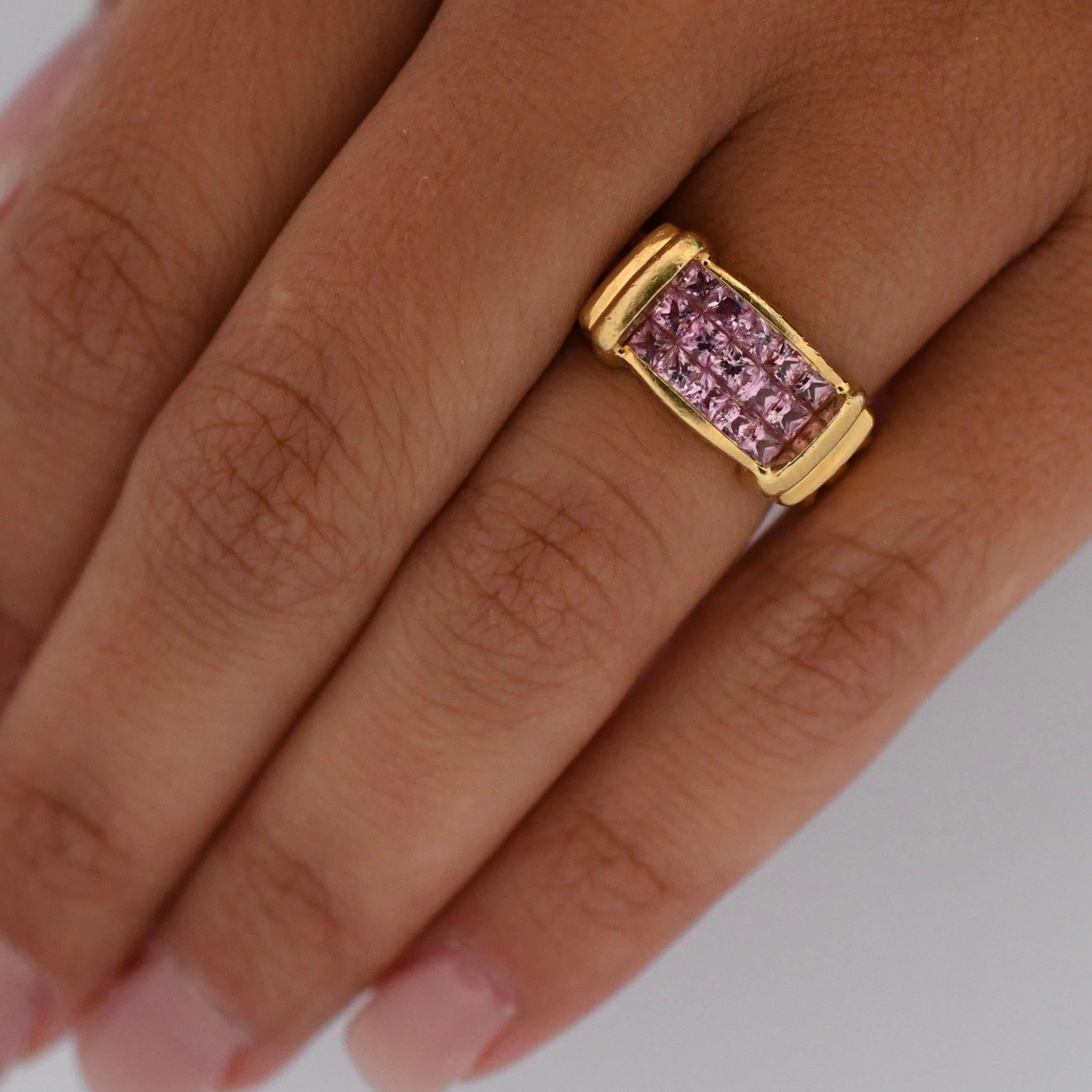 Vintage  Pink Sapphire 18K Yellow Gold Invisible Set Princess Cut Ring For Sale 2