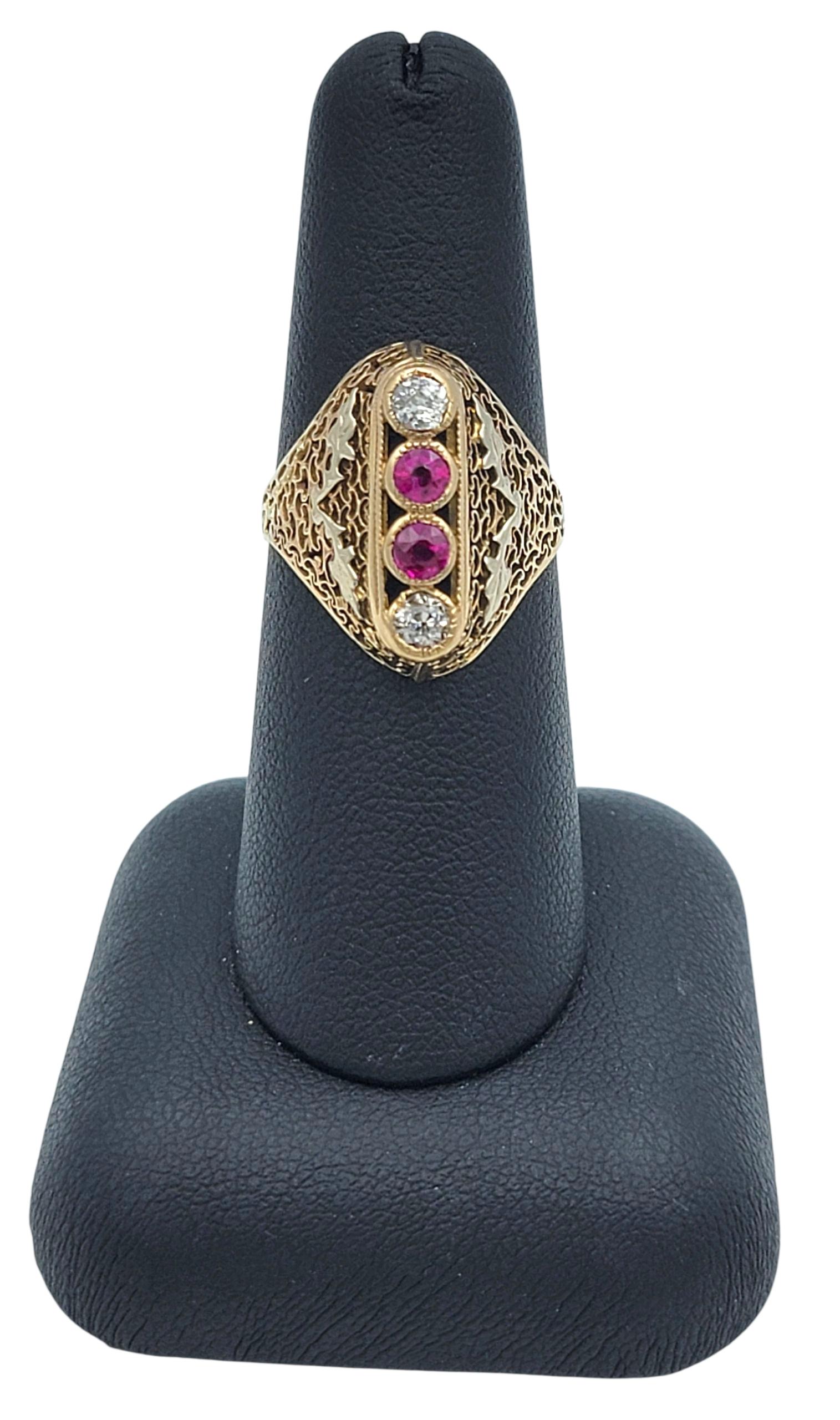Anillo Navette Vintage de Zafiro Rosa y Diamante con Filigrana en Oro Amarillo de 14 Kilates en venta 4