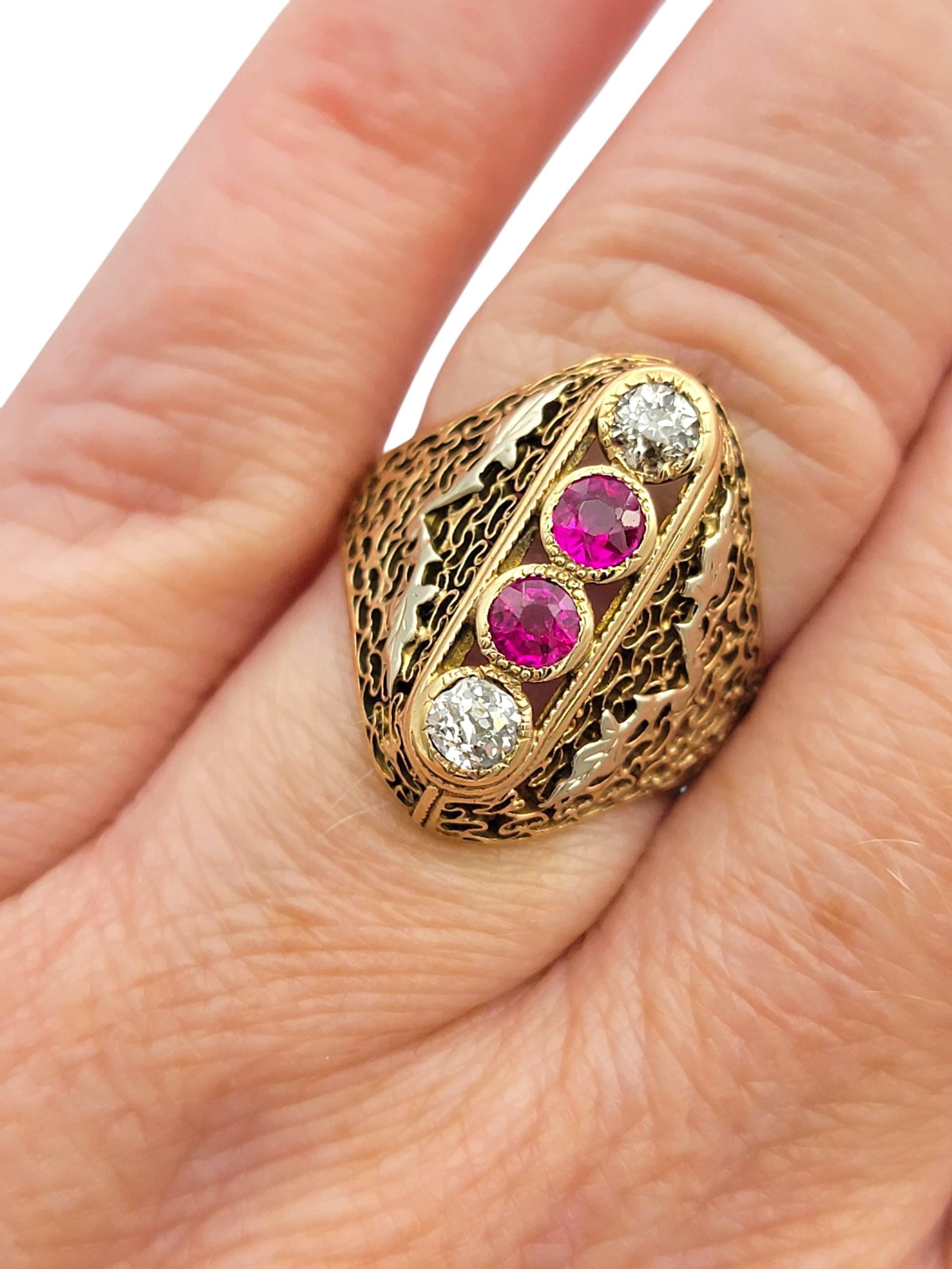 Anillo Navette Vintage de Zafiro Rosa y Diamante con Filigrana en Oro Amarillo de 14 Kilates en venta 3