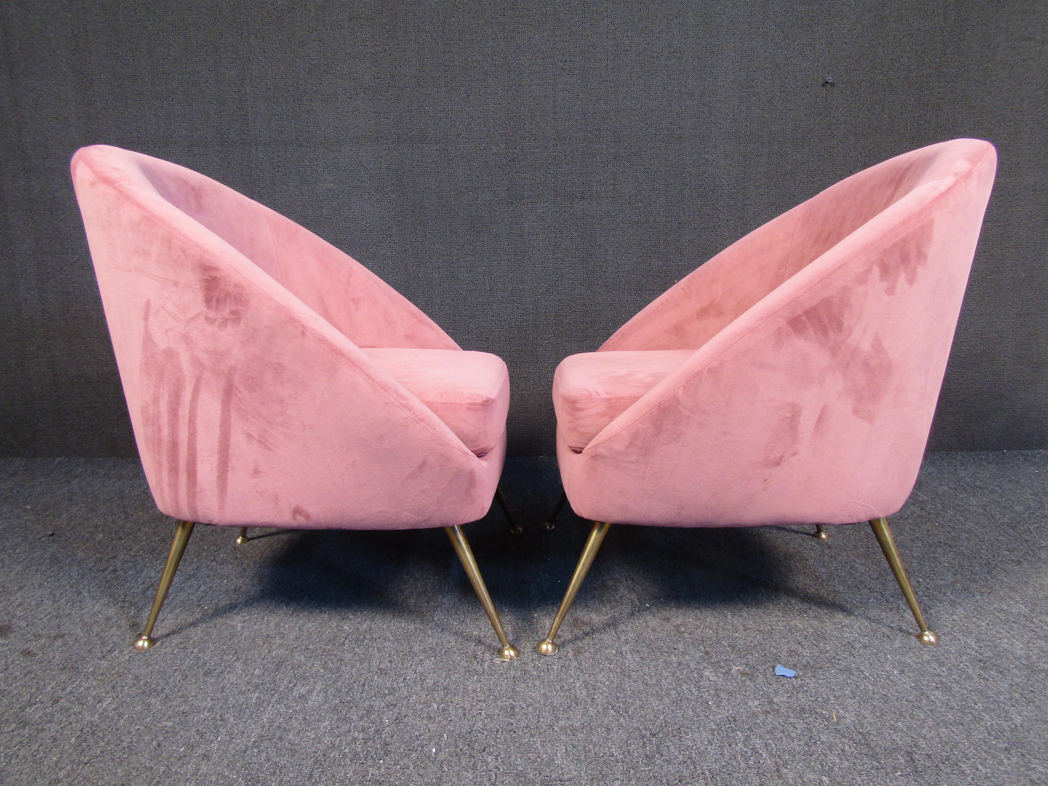 Mid-Century Modern Vintage Pink Slipper Chairs in the Style of Gio Ponti For Sale