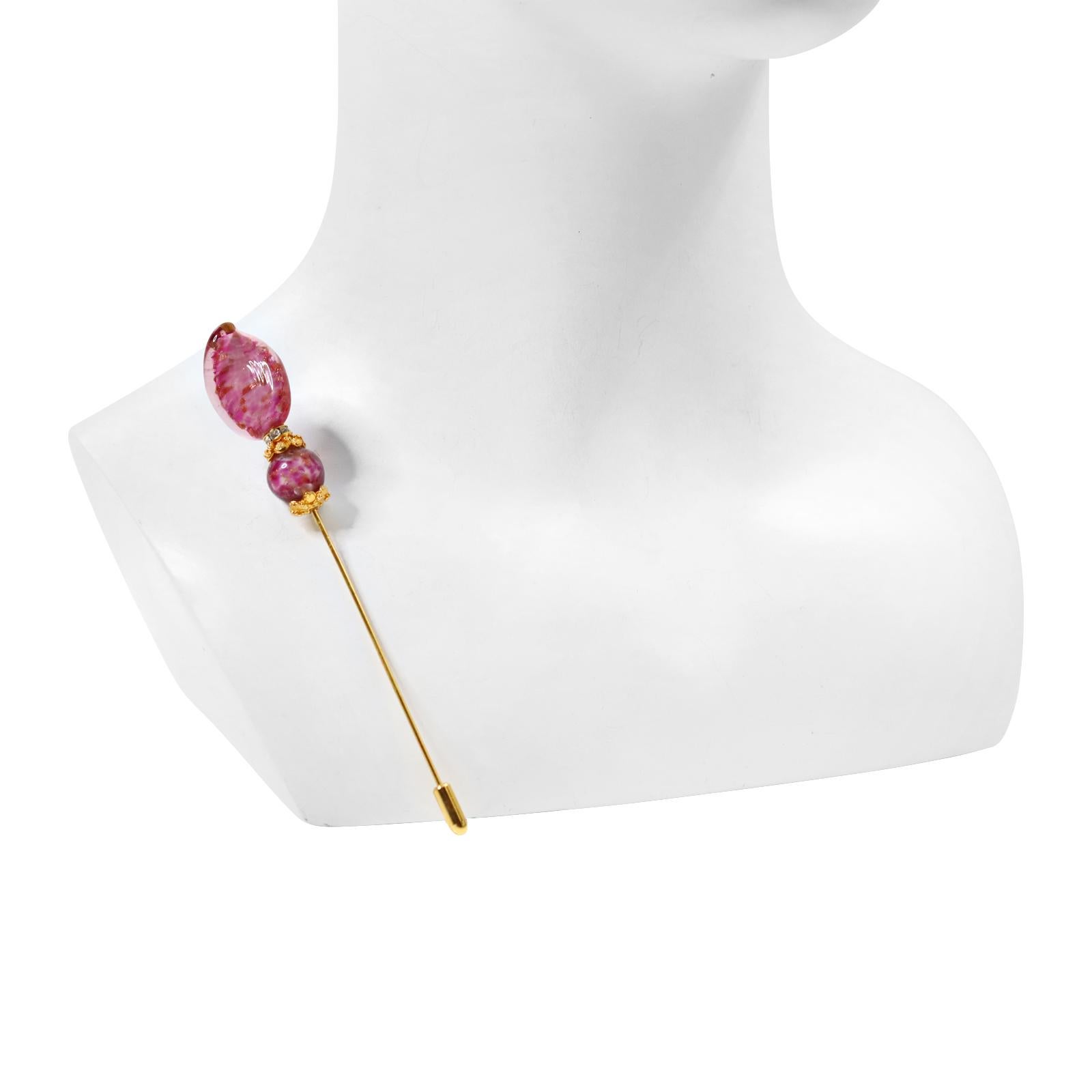 Vintage Pink Stone with Diamante in Gold Tone Lapel Pin Brooch, circa 1990s In Good Condition For Sale In New York, NY