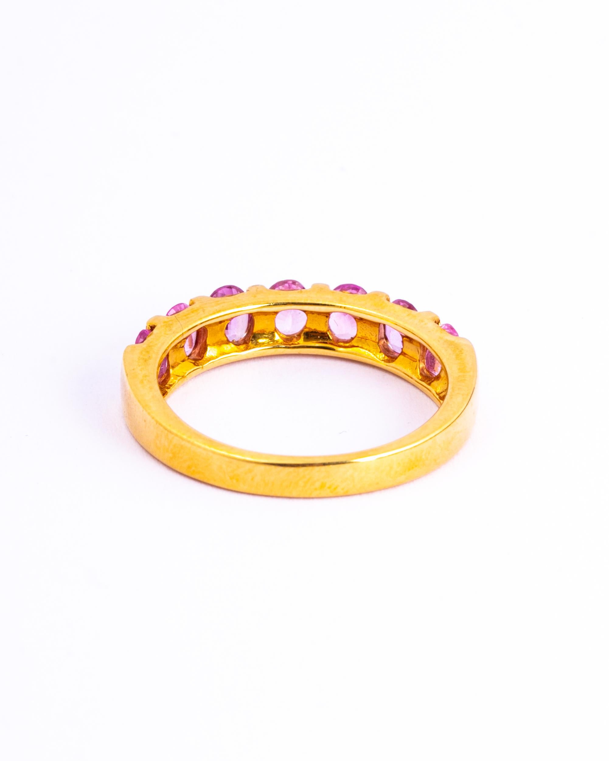 Taille ovale Bracelet demi-éternité vintage en or 18 carats et tourmaline rose en vente