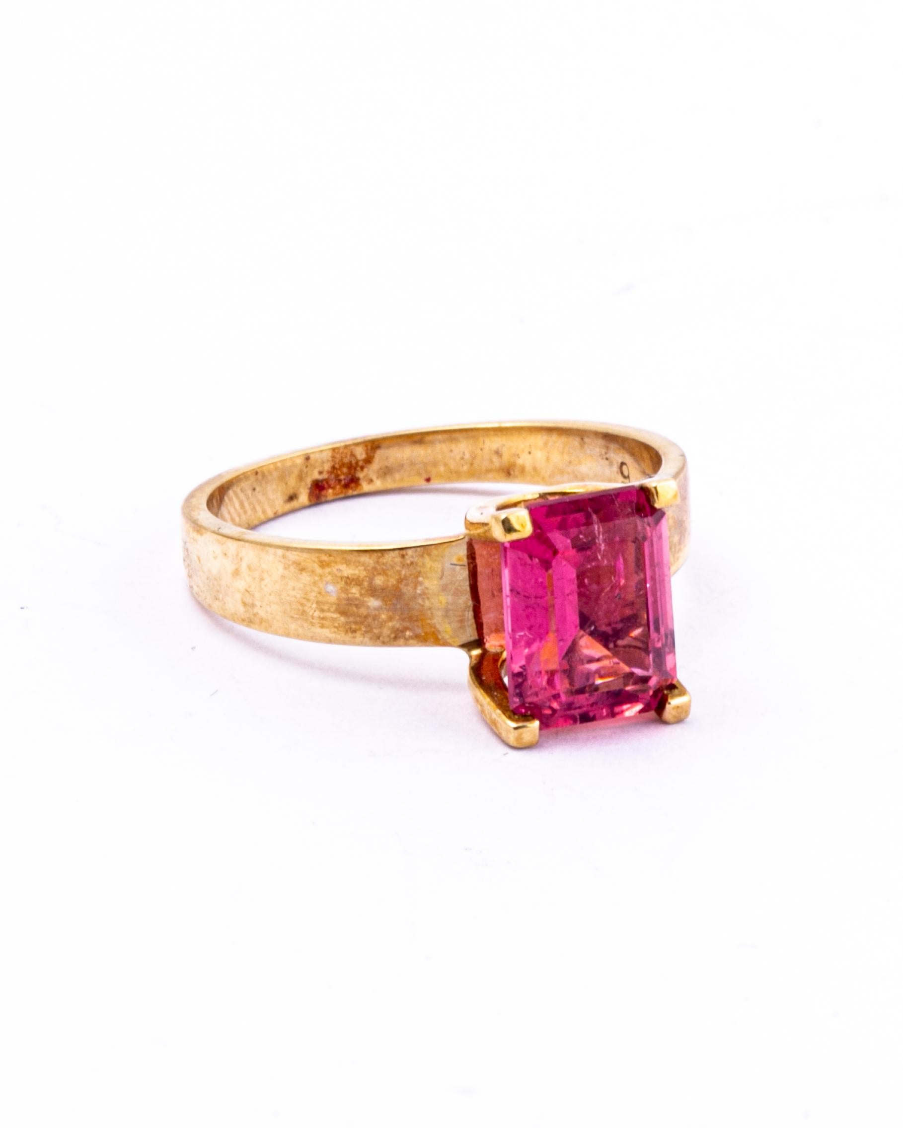 The pink tourmaline is gorgeous and set simply up high in this 9 carat gold ring. The band has a really clean and chunky feel to it.

Ring Size: N or 6 3/4 
Height Off Finger: 7mm
Stone Diameter: 9x7mm

Weight: 2.9g