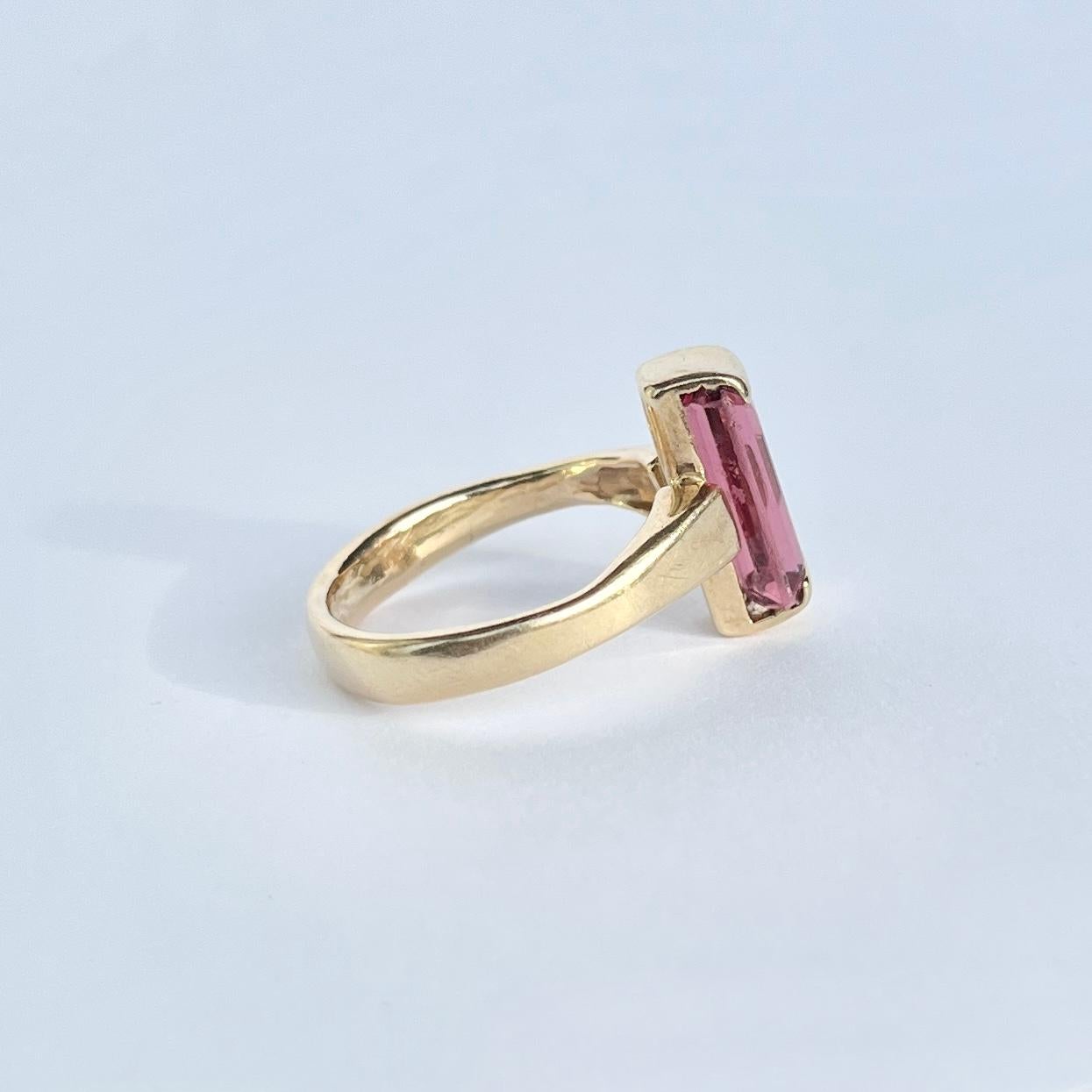 Women's Vintage Pink Tourmaline and 9 Carat Gold Ring For Sale