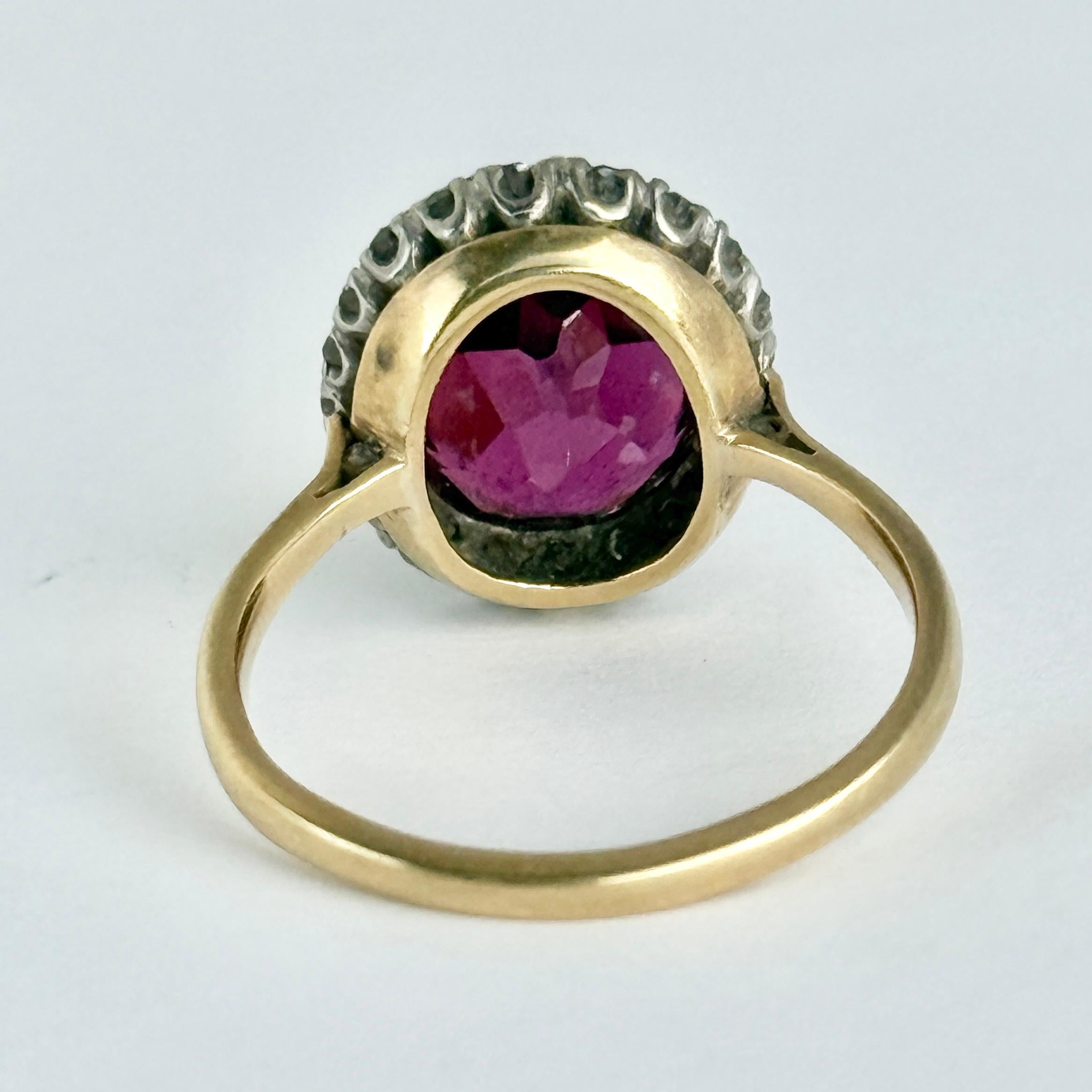 Donna Anello a grappolo in oro 18 carati con tormalina rosa e diamanti d'epoca in vendita