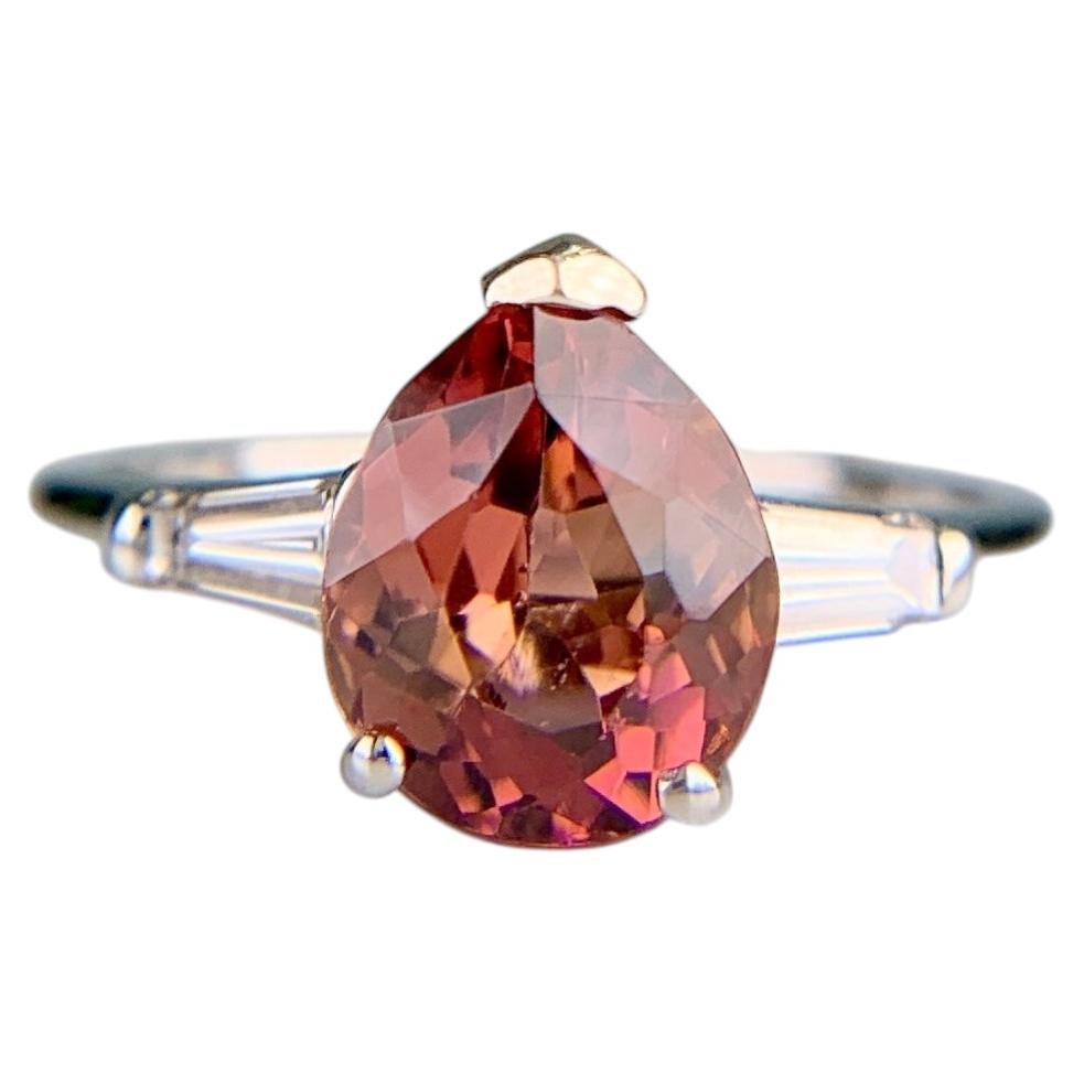 Vintage Pink Turmalin Birne und Diamant Baguette Ring Platin im Angebot