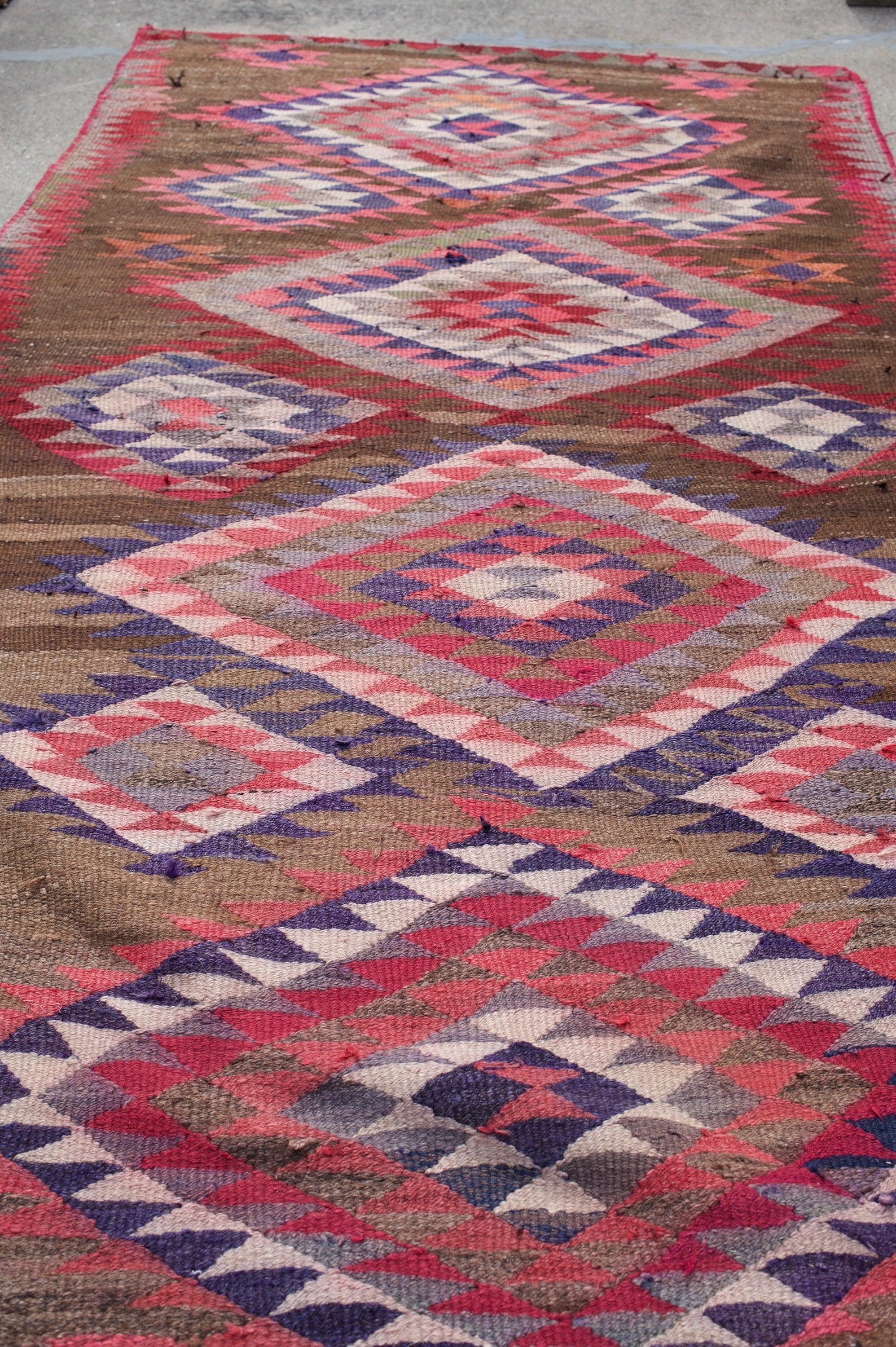 Alfombra Kilim Tribal Rosa Vintage en venta 3