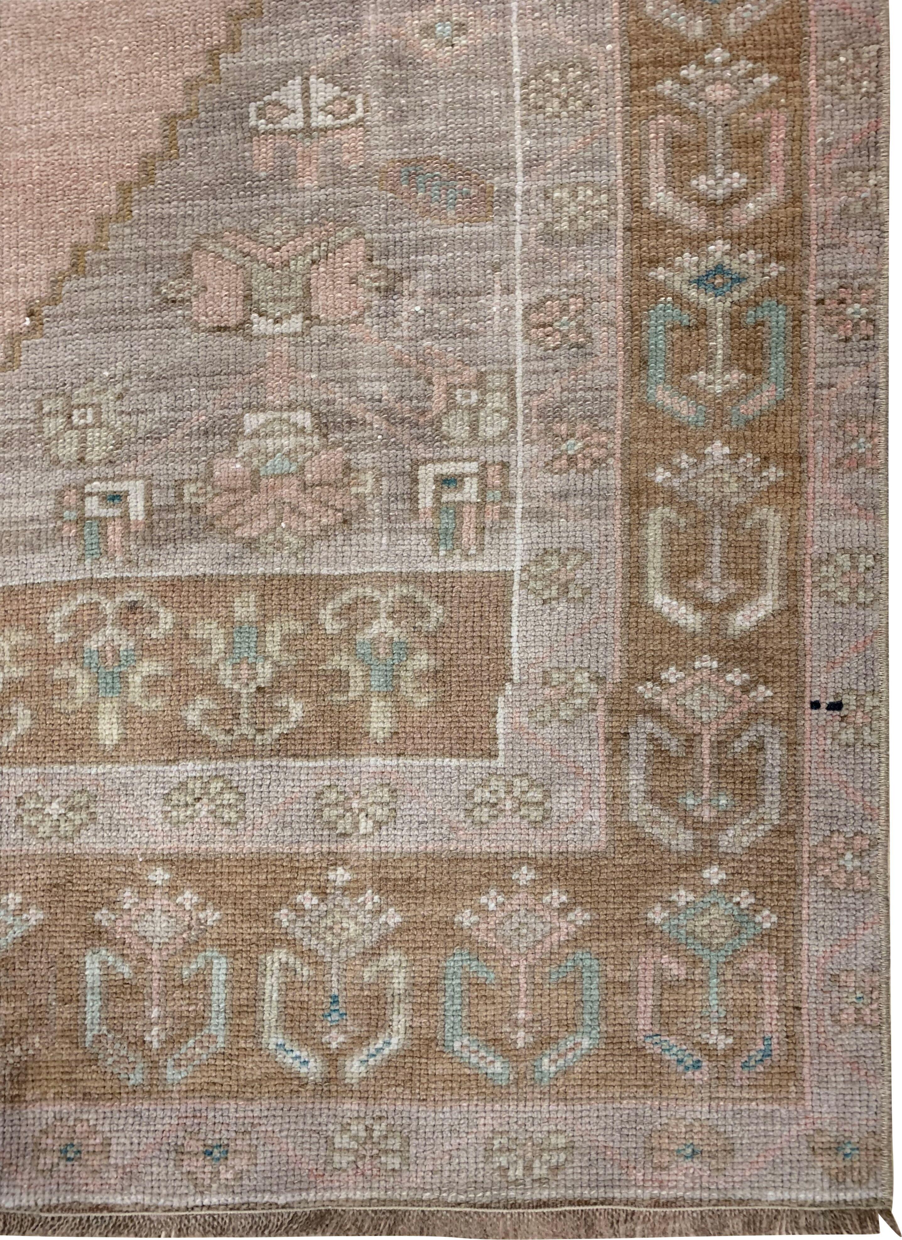 Vintage Pink Turkish Oushak Area Rug 4'5 x 8'4 In Good Condition For Sale In New York, NY