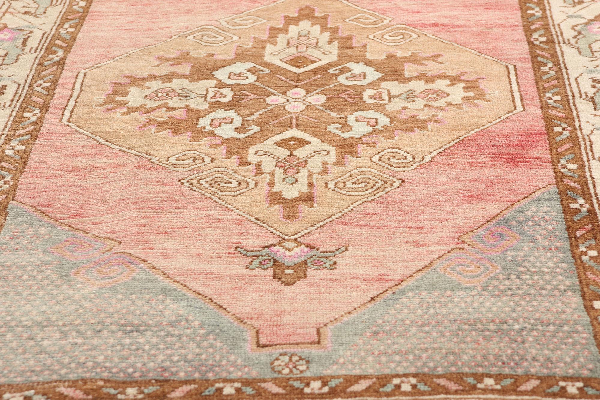 Vintage Pink Turkish Oushak Rug In Good Condition For Sale In Dallas, TX