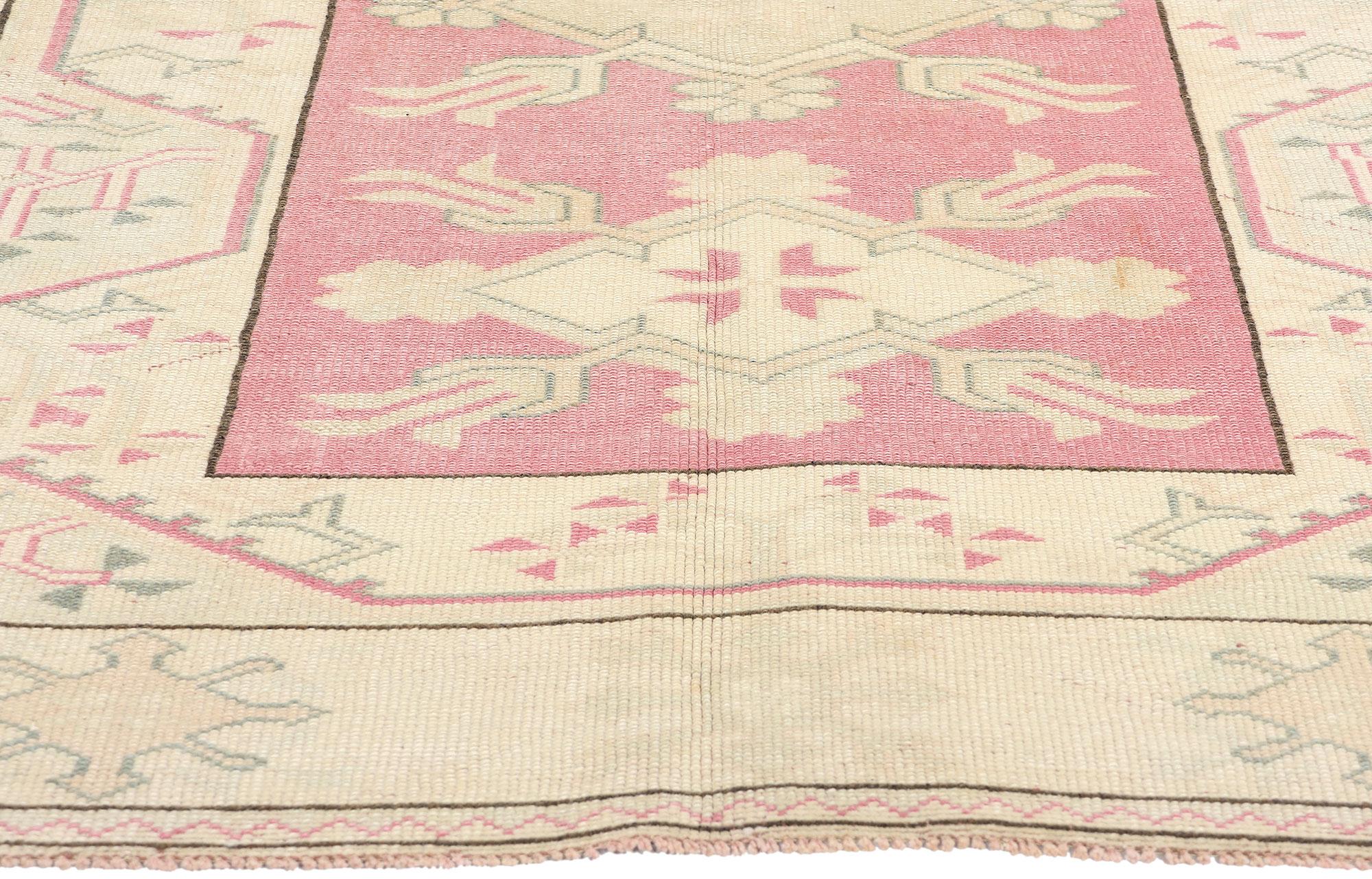 Türkischer Oushak-Teppich, rosa  (20. Jahrhundert) im Angebot