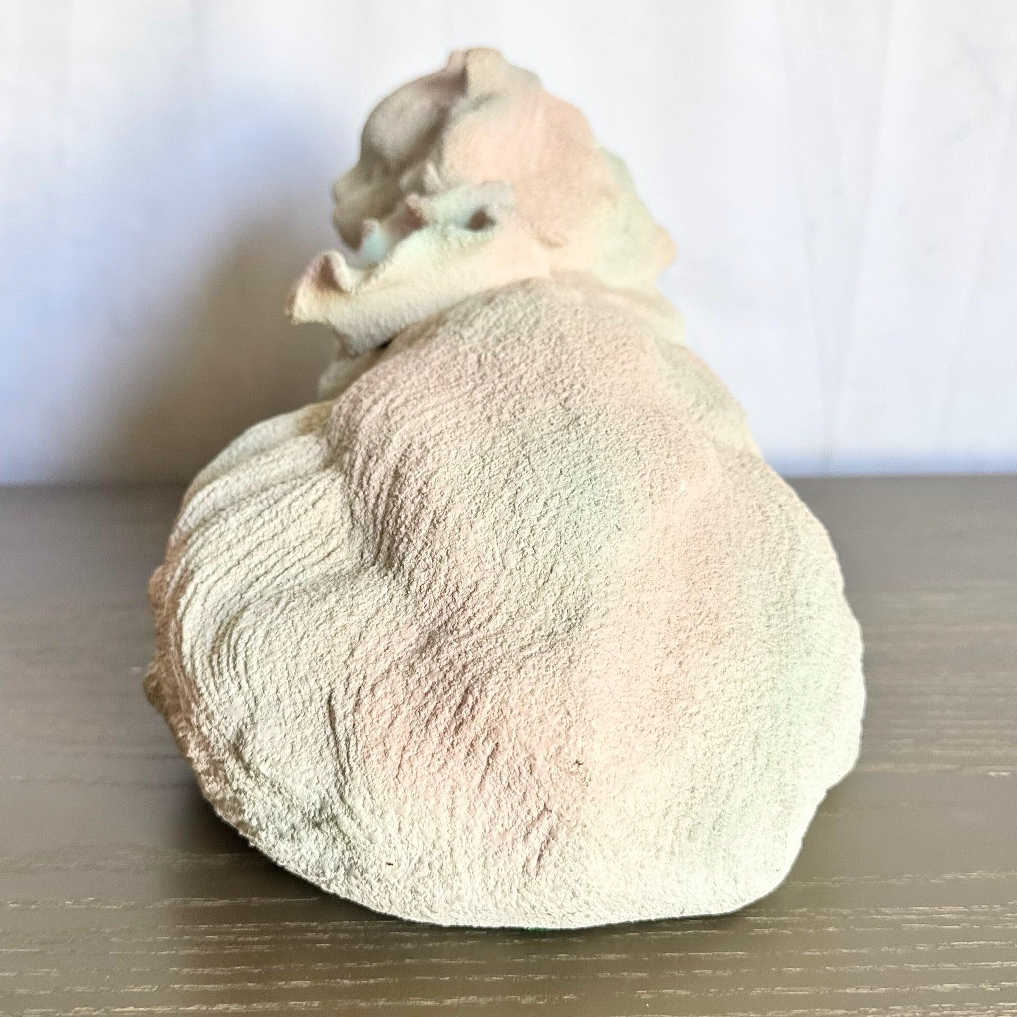 Américain Sculpture vintage de chat en céramique rose, blanc et vert en vente