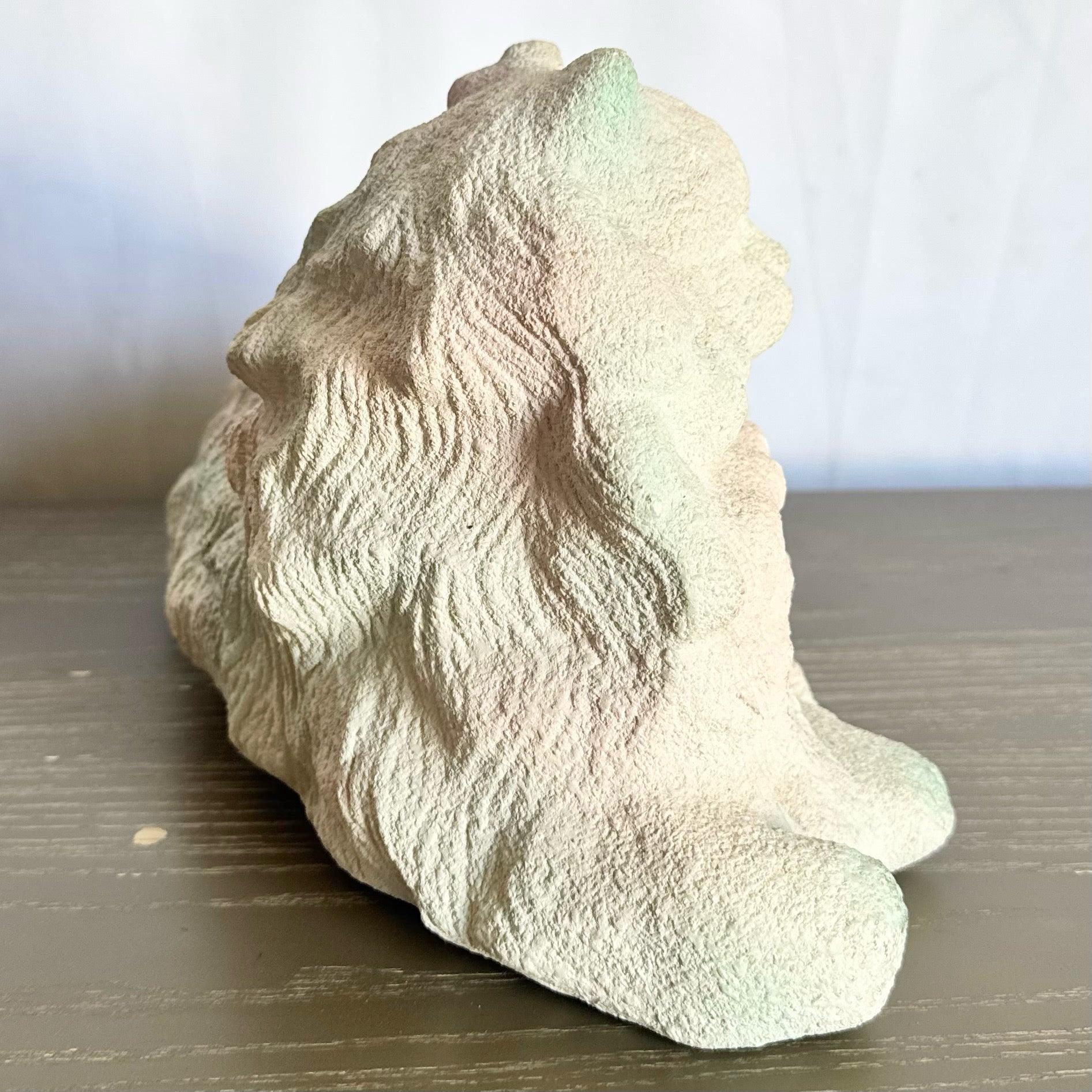 Sculpture vintage de chat en céramique rose, blanc et vert Bon état - En vente à Delray Beach, FL