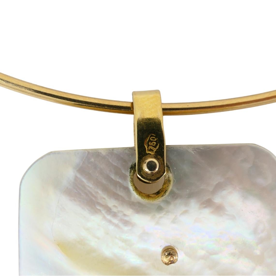 Ciondolo Pesci d'epoca in oro 18k MOP Collana in oro 14k in vendita 3