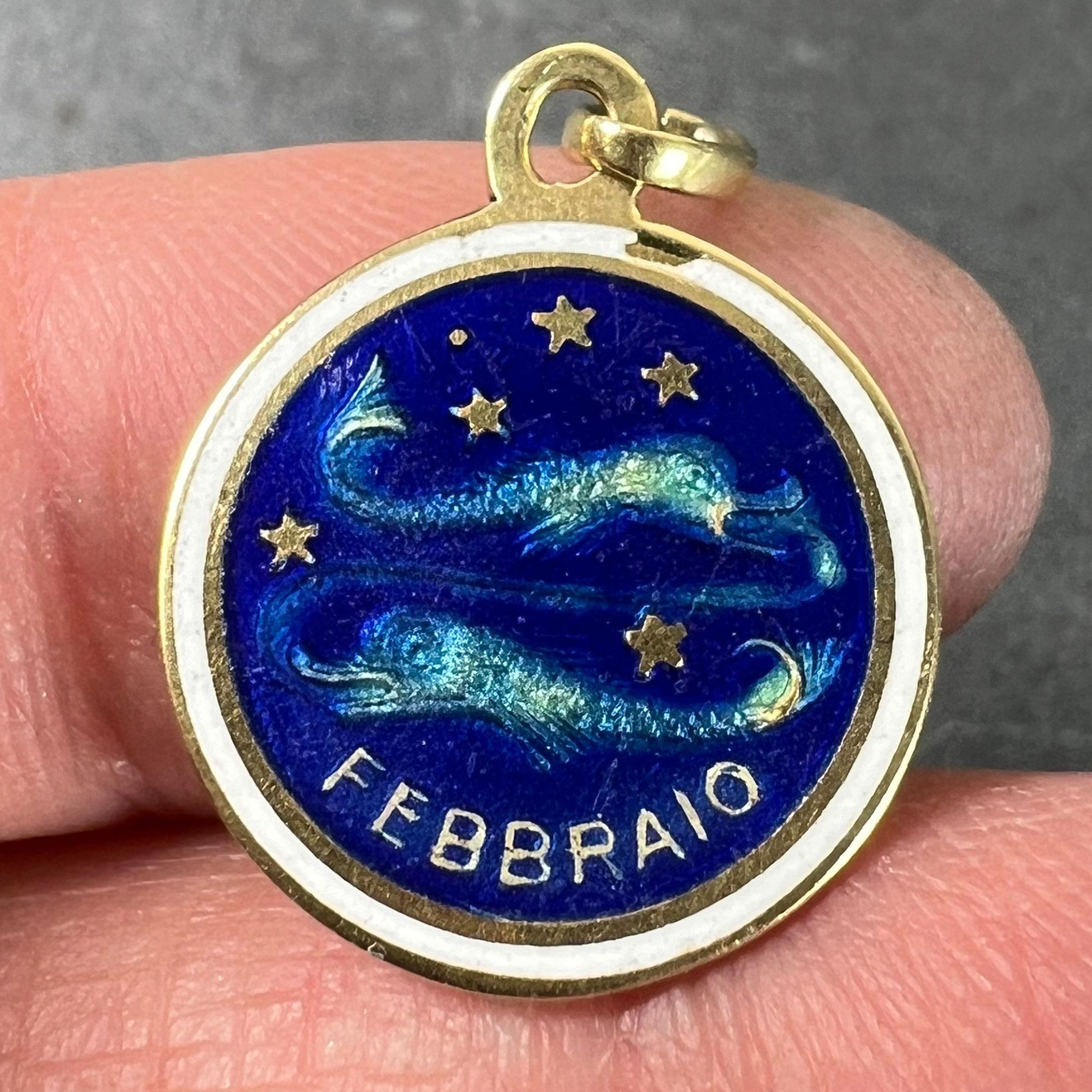 Women's or Men's Vintage Pisces Starsign Zodiac 18K Yellow Gold Enamel Charm Medal Pendant For Sale