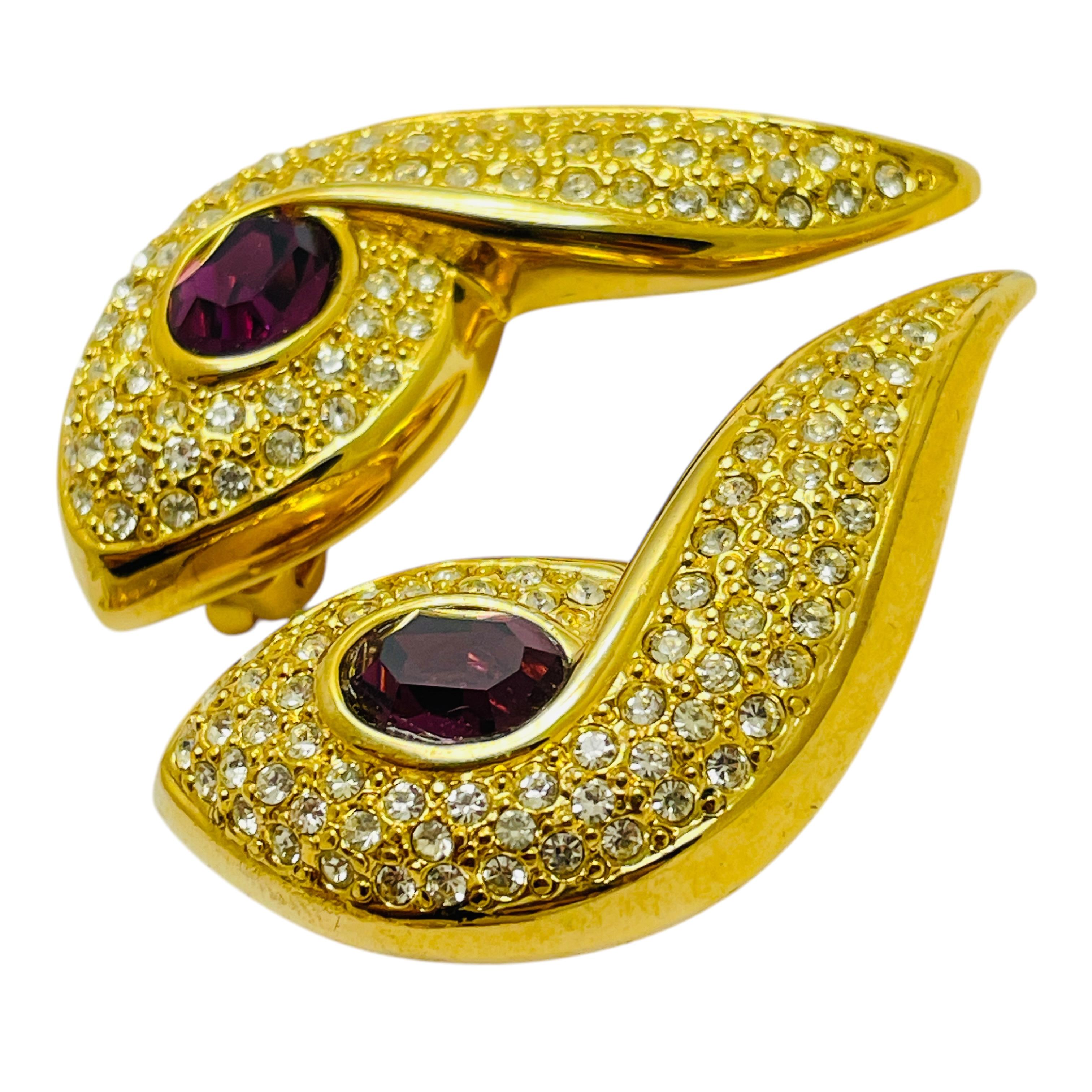 DETAILS

• signed PISCITELLI 

• gold tone with glass and rhinestones

• vintage designer earrings

MEASUREMENTS  

• 

CONDITION

•  very good vintage condition with minimal signs of wear 

 Sku 49

❤️❤️  VINTAGE DESIGNER JEWELRY ❤️❤️

❤️❤️ 