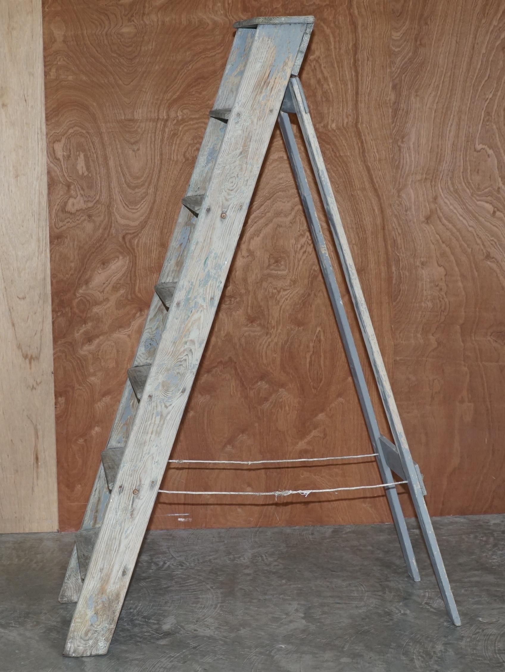 Early 20th Century Vintage Pitch Pine circa 1920's Original Aqua Blue Paint Decorators Ladder For Sale