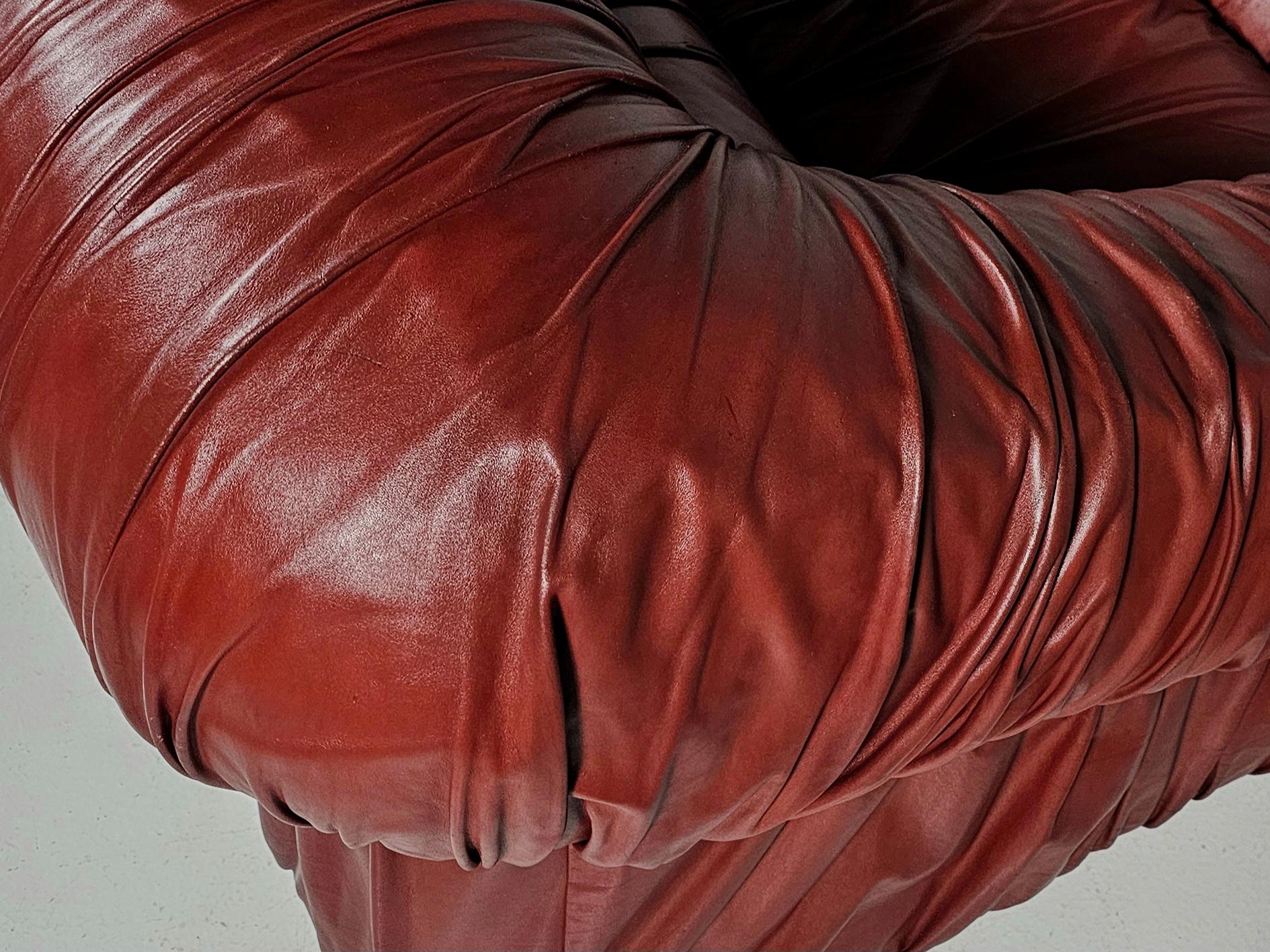Burgunderrotes Sofa „Piumino“  De Pas, D'Urbino und Lomazzi für Dall'Oca, 1970er-Jahre im Angebot 4