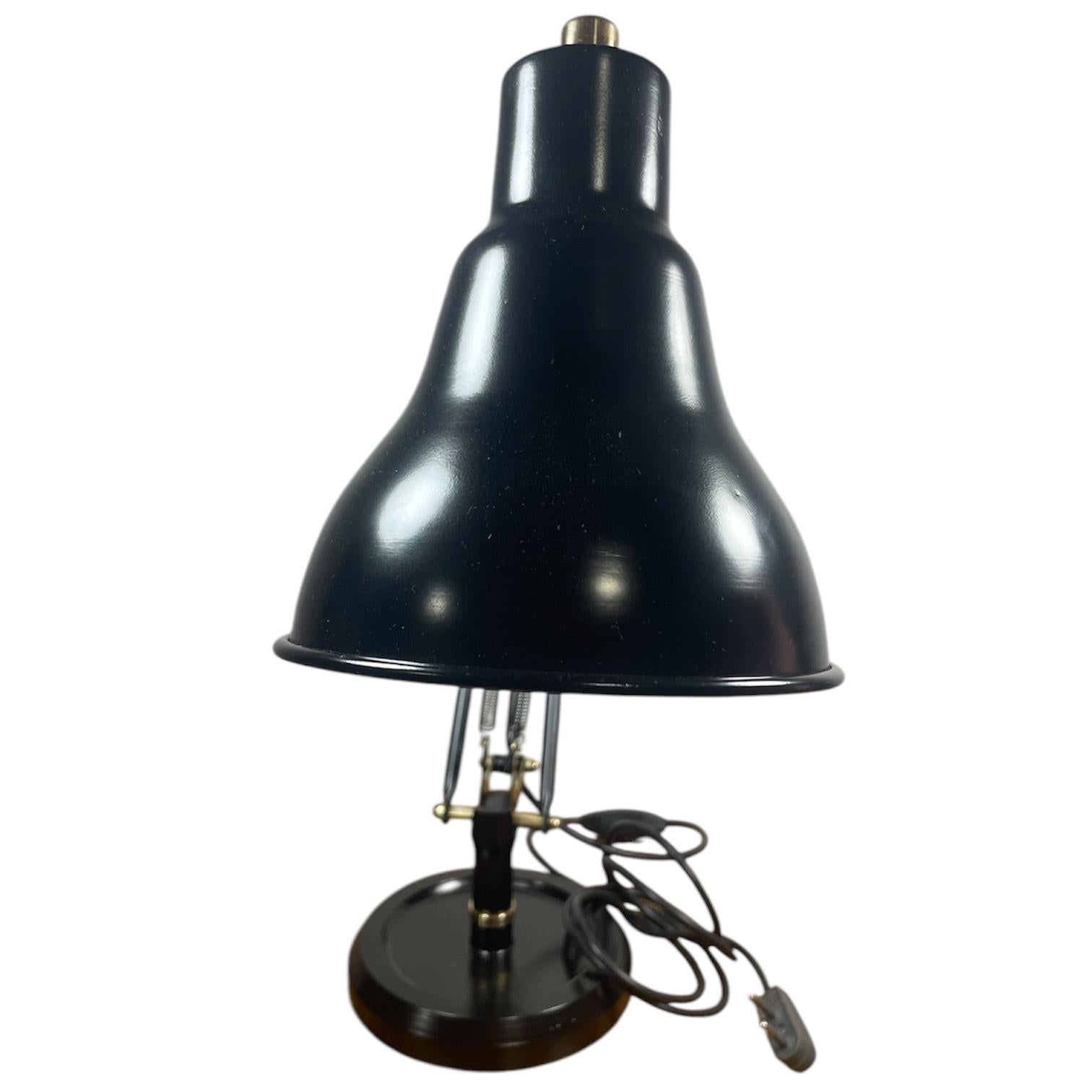 Mid-Century Modern Vintage Pixar Luxo Lamp Architect's desk lamp For Sale