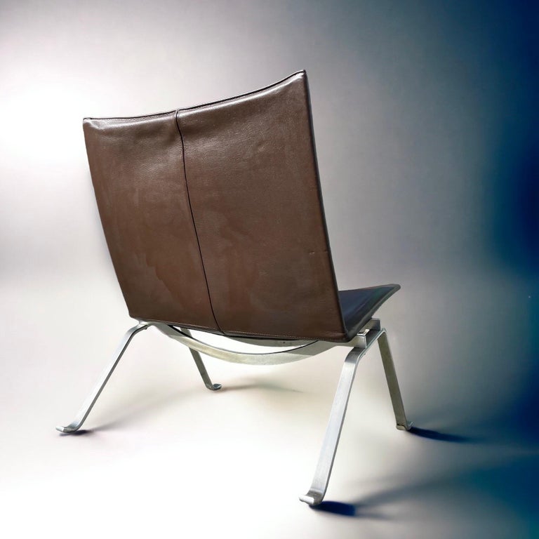 Vintage PK 22 Chocolate Brown Leather Chair by Poul Kjærholm, 1991 For