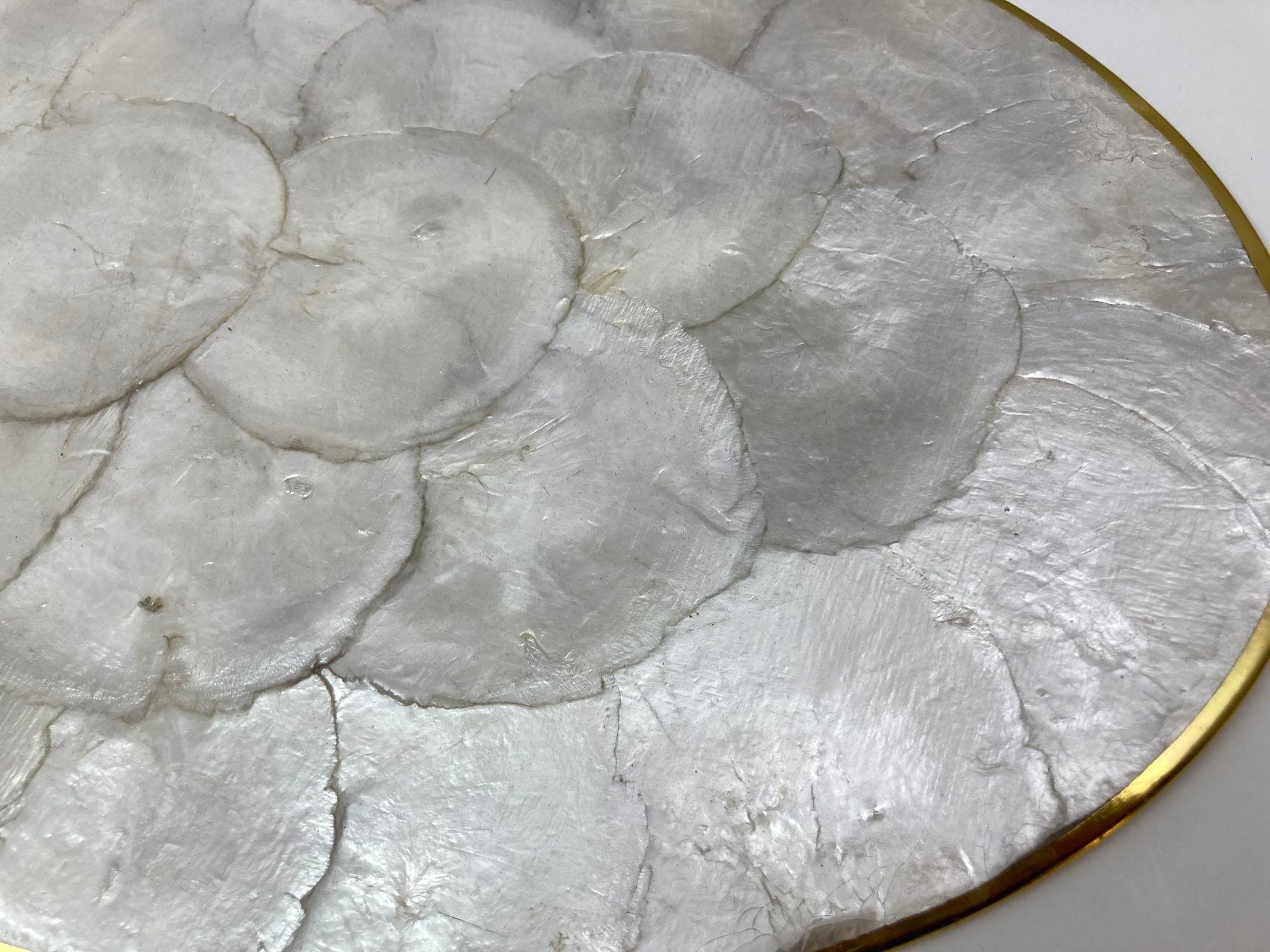 Vintage Placemats in Natural Capiz Pearl Shell Set for 6 In Good Condition In North Hollywood, CA
