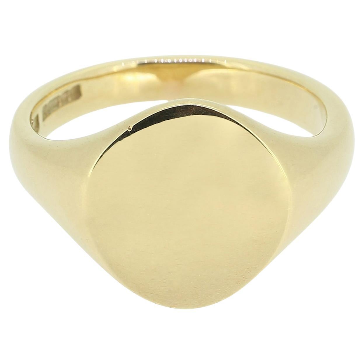 Vintage Plain Oval Signet Ring For Sale