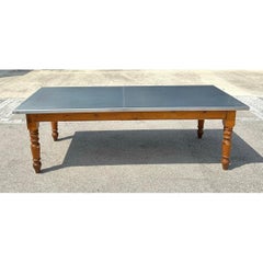 Tavolo da fattoria in legno vintage con piano in acciaio inox personalizzato