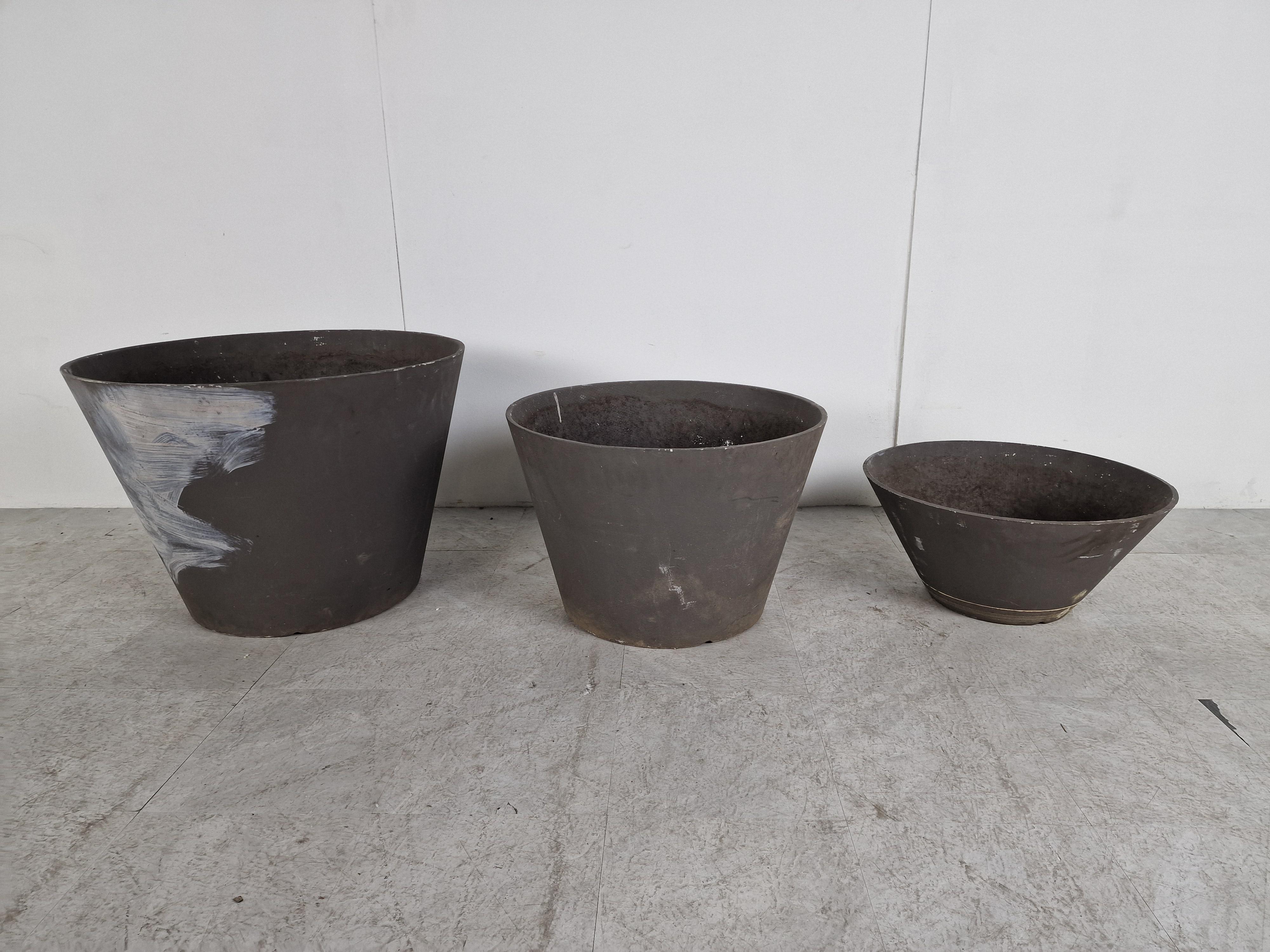 Mid-Century Modern Vintage planters by Willy Guhl, 1960s set of 3, 1960s For Sale