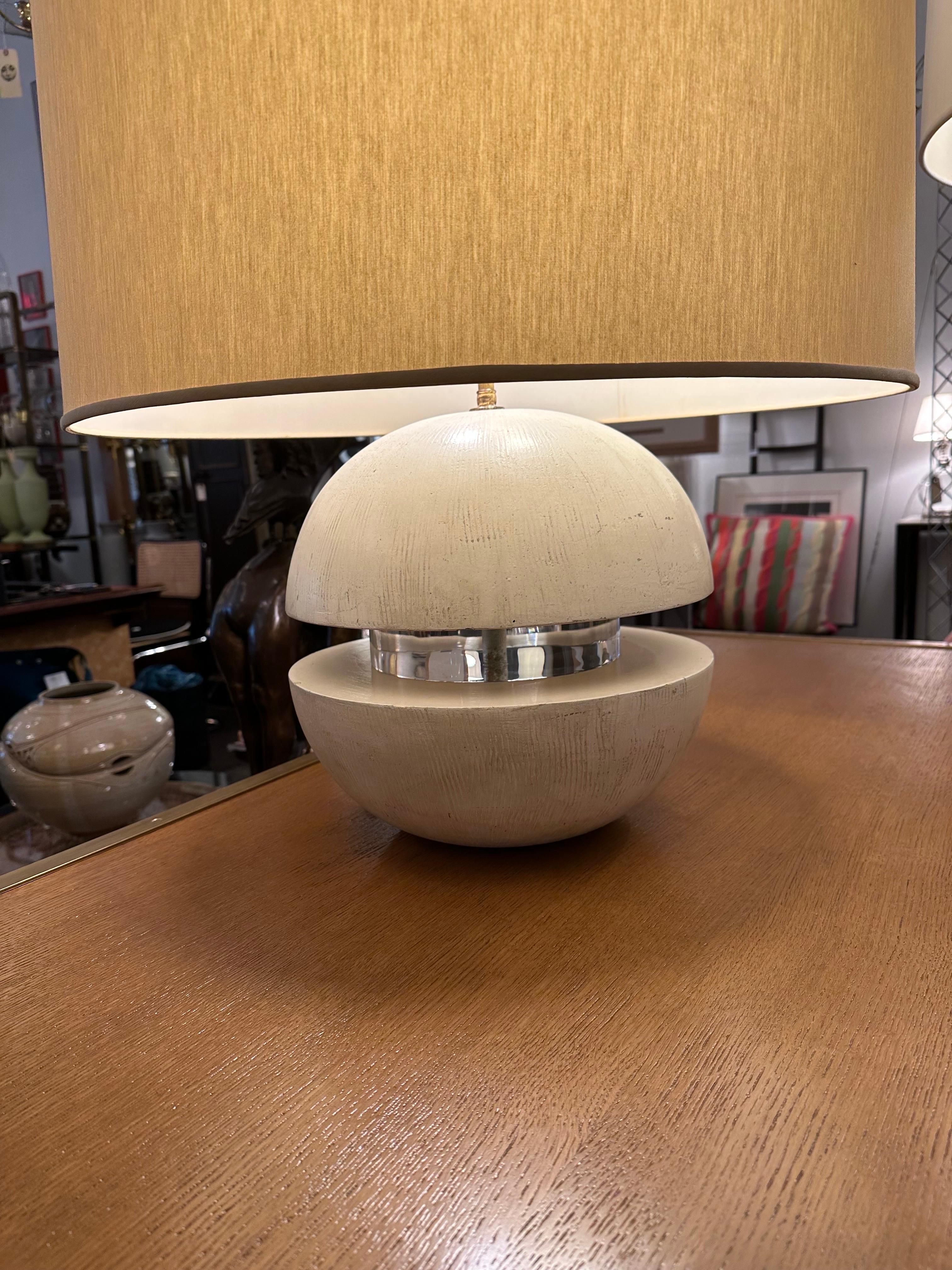 Lampe de table sphérique vintage en plâtre et acrylique en vente 1