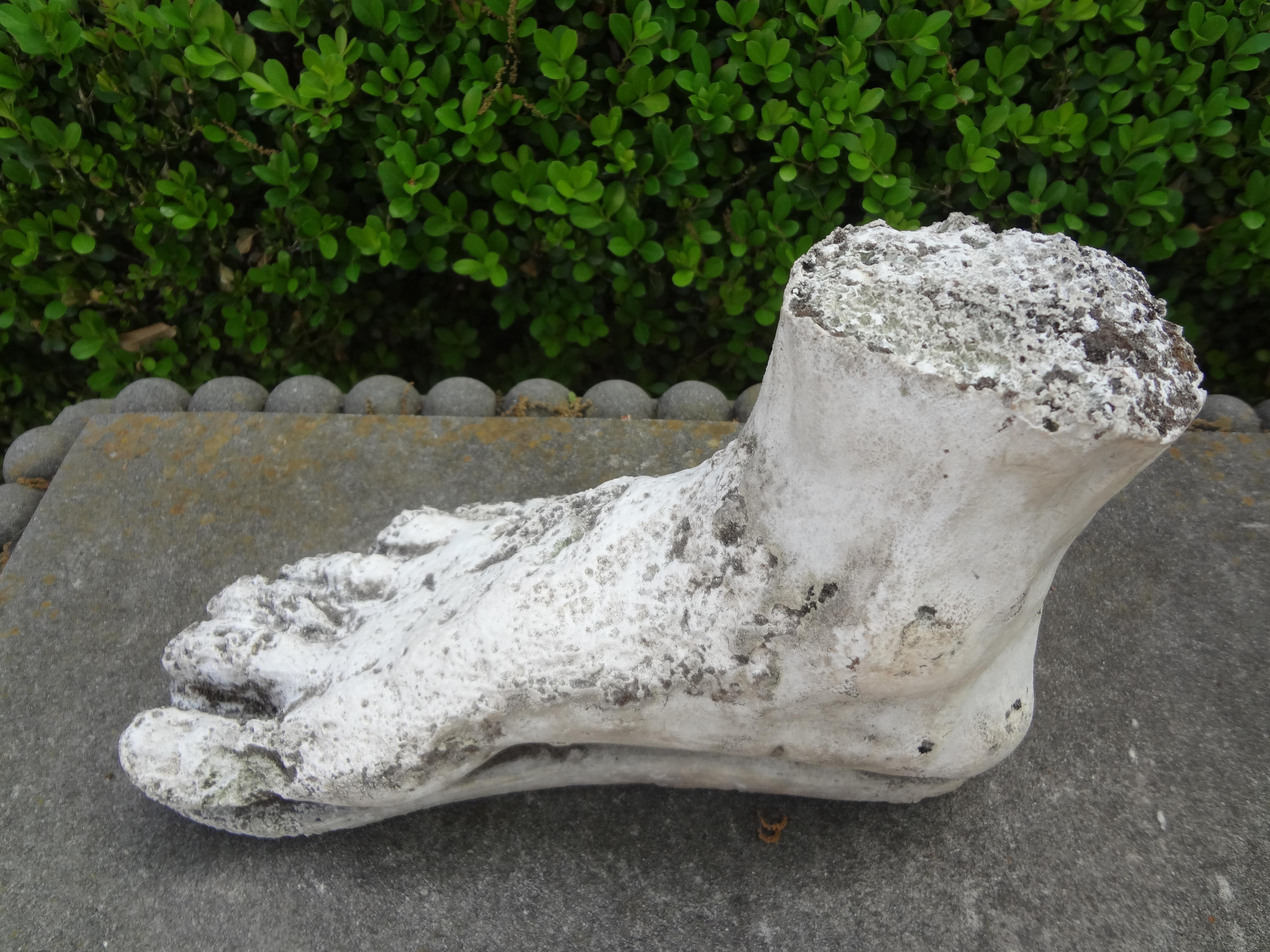 Great well detailed neoclassical Roman style plaster foot sculpture of Hercules. This vintage Italian academic plaster foot sculpture would look excellent in a Postmodern, Hollywood Regency or neoclassical interior.