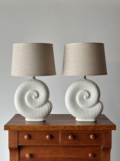 Coppia di lampade da tavolo vintage in gesso a forma di nautilus