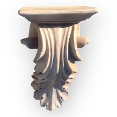 Ménsula de pared vintage de yeso de estilo neoclásico con voluta y hojas de acanto