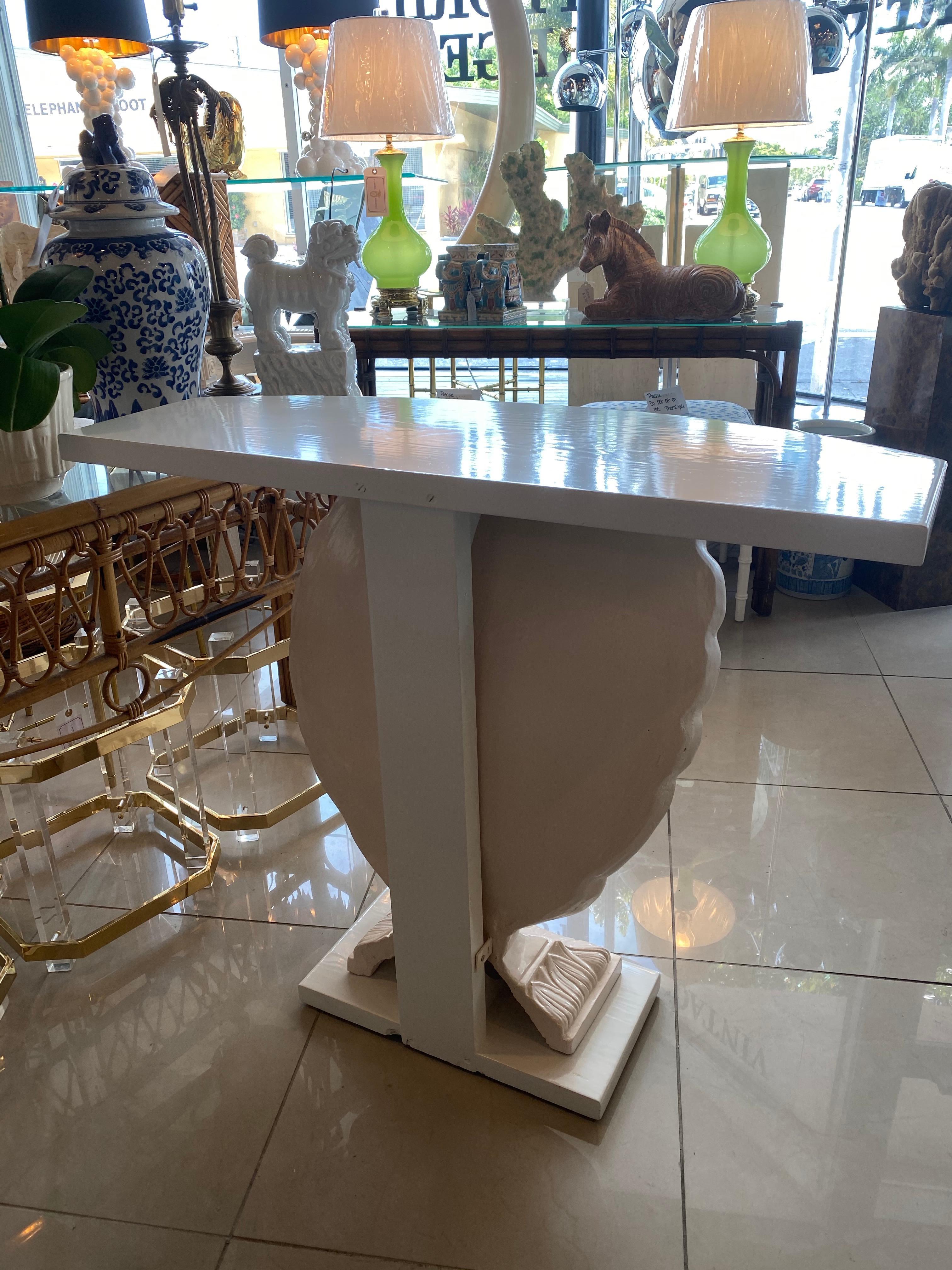 Vintage Plaster Seashell Scallop Shell Console Table Lacquered In Good Condition In West Palm Beach, FL