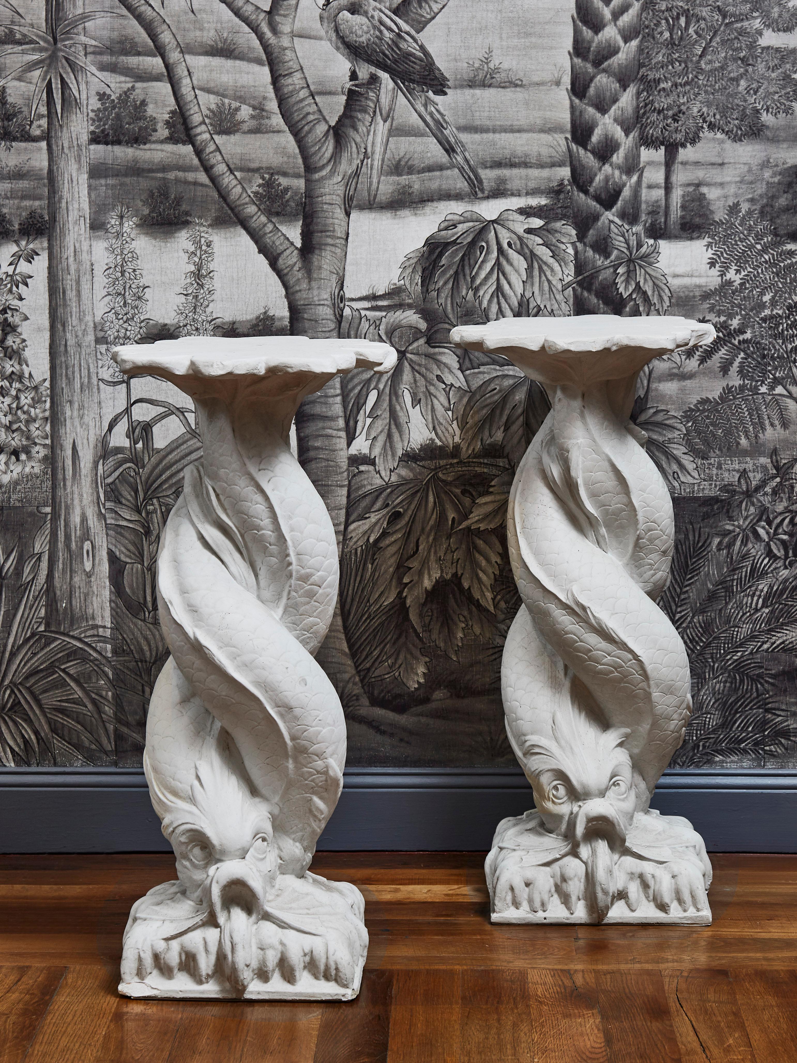 Vintage pair of steles in sculpted plaster. Can be also used as pedestals.
Italy, 1980s.