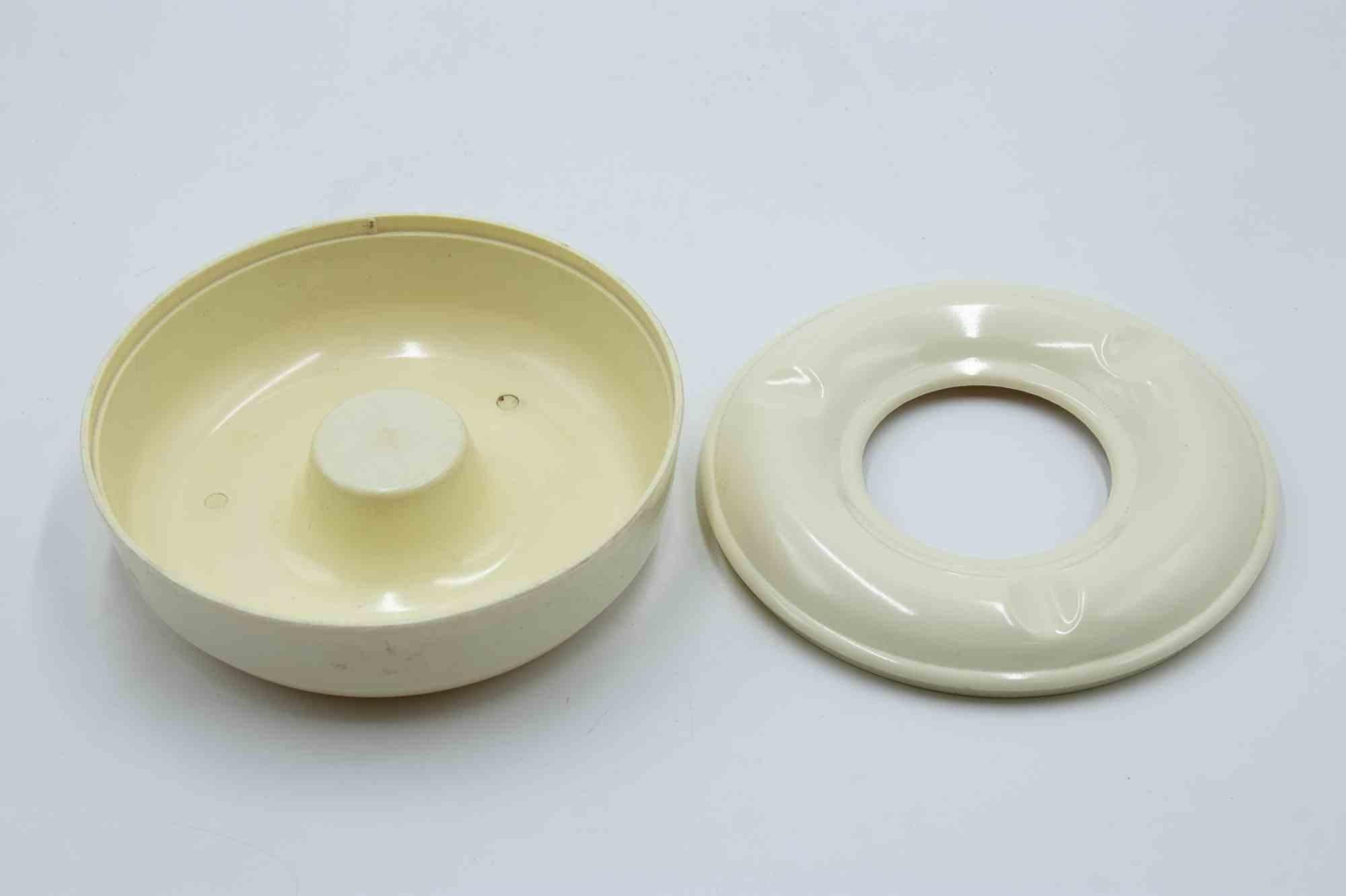 Italian Vintage Plastic Ashtray, Italy, Mid-20th Century For Sale