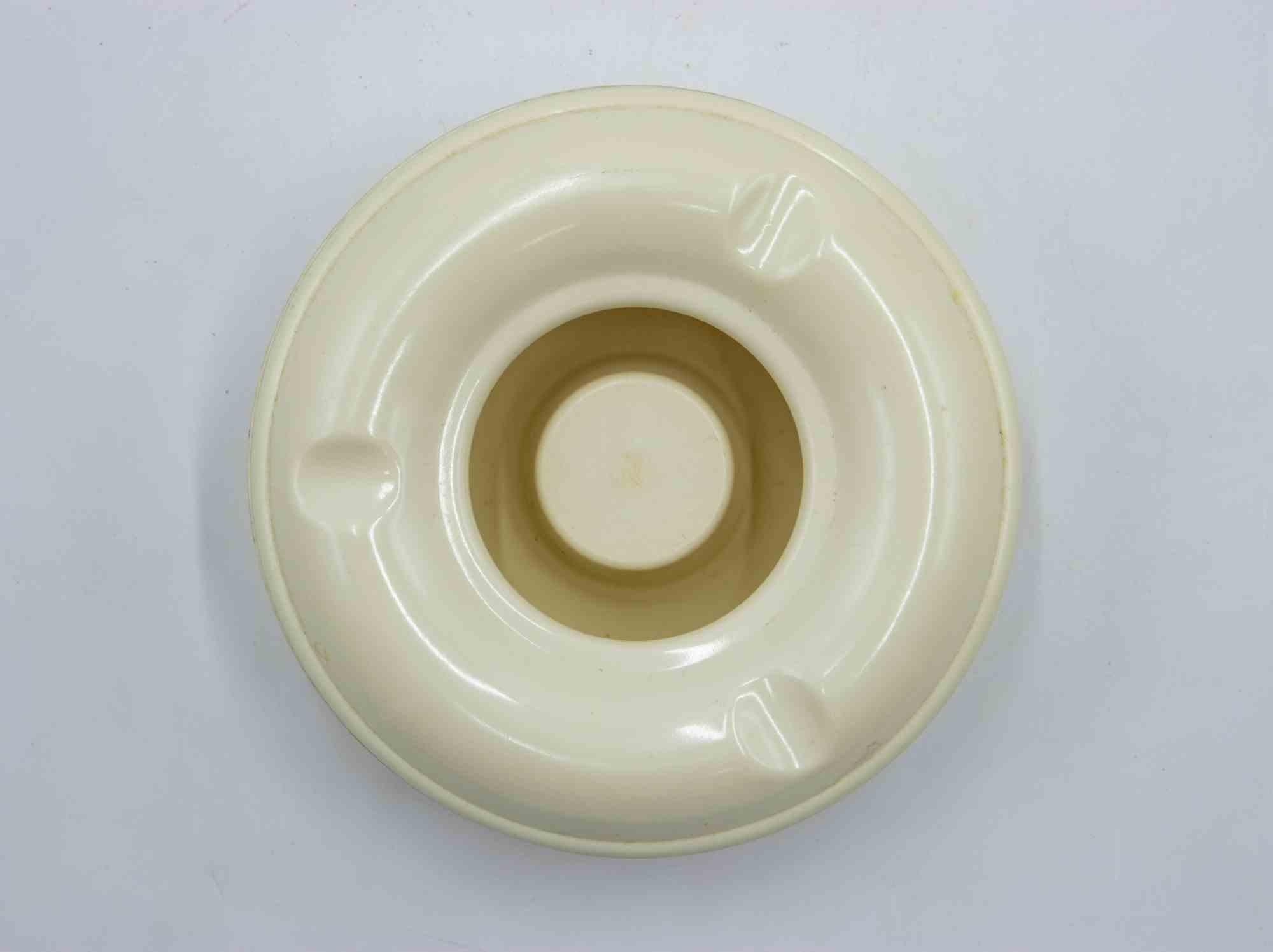 Vintage Plastic Ashtray, Italy, Mid-20th Century In Good Condition For Sale In Roma, IT