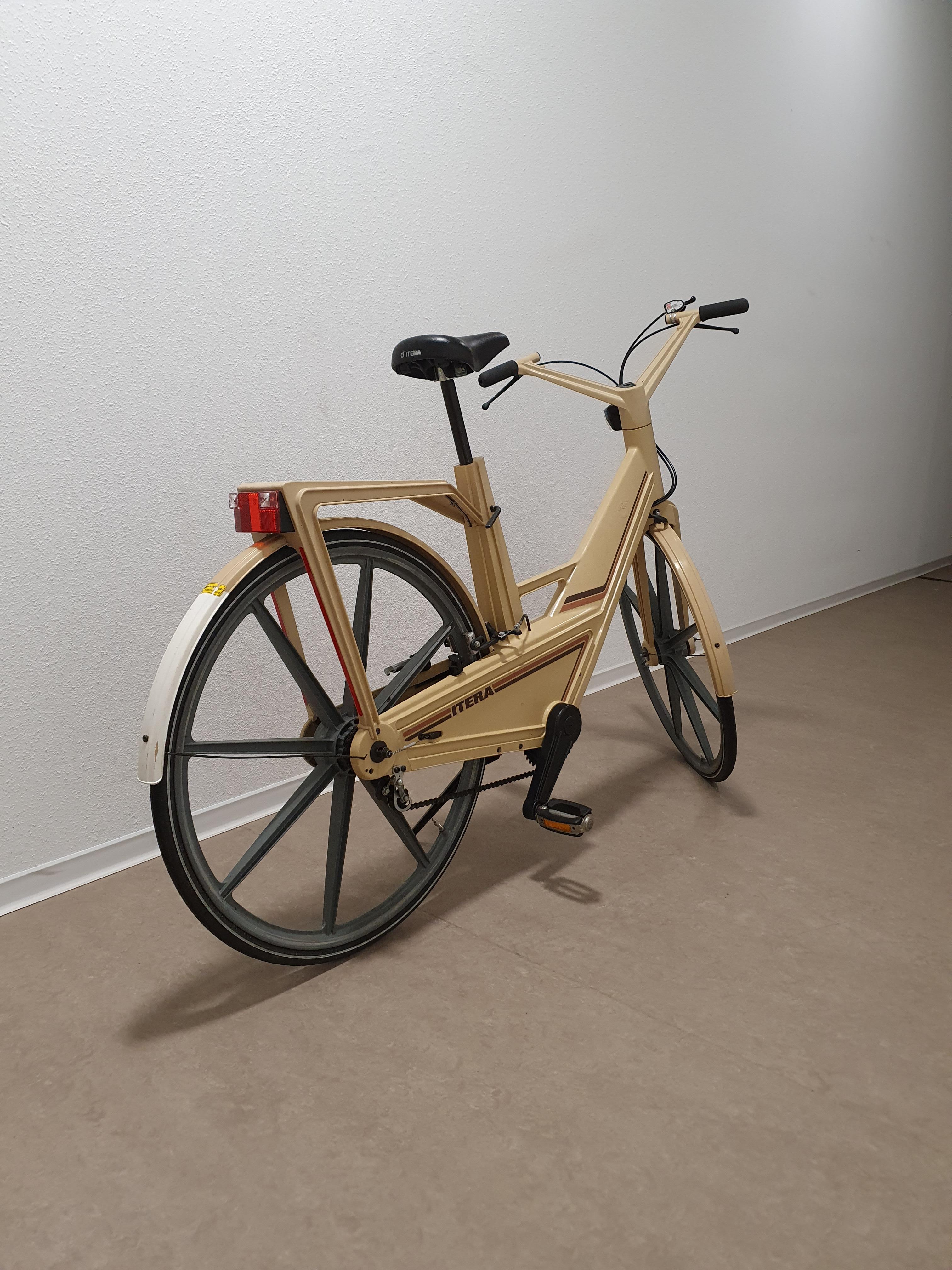 Vintage plastic bike Itera from Volvo Sweden, 1980s For Sale 3