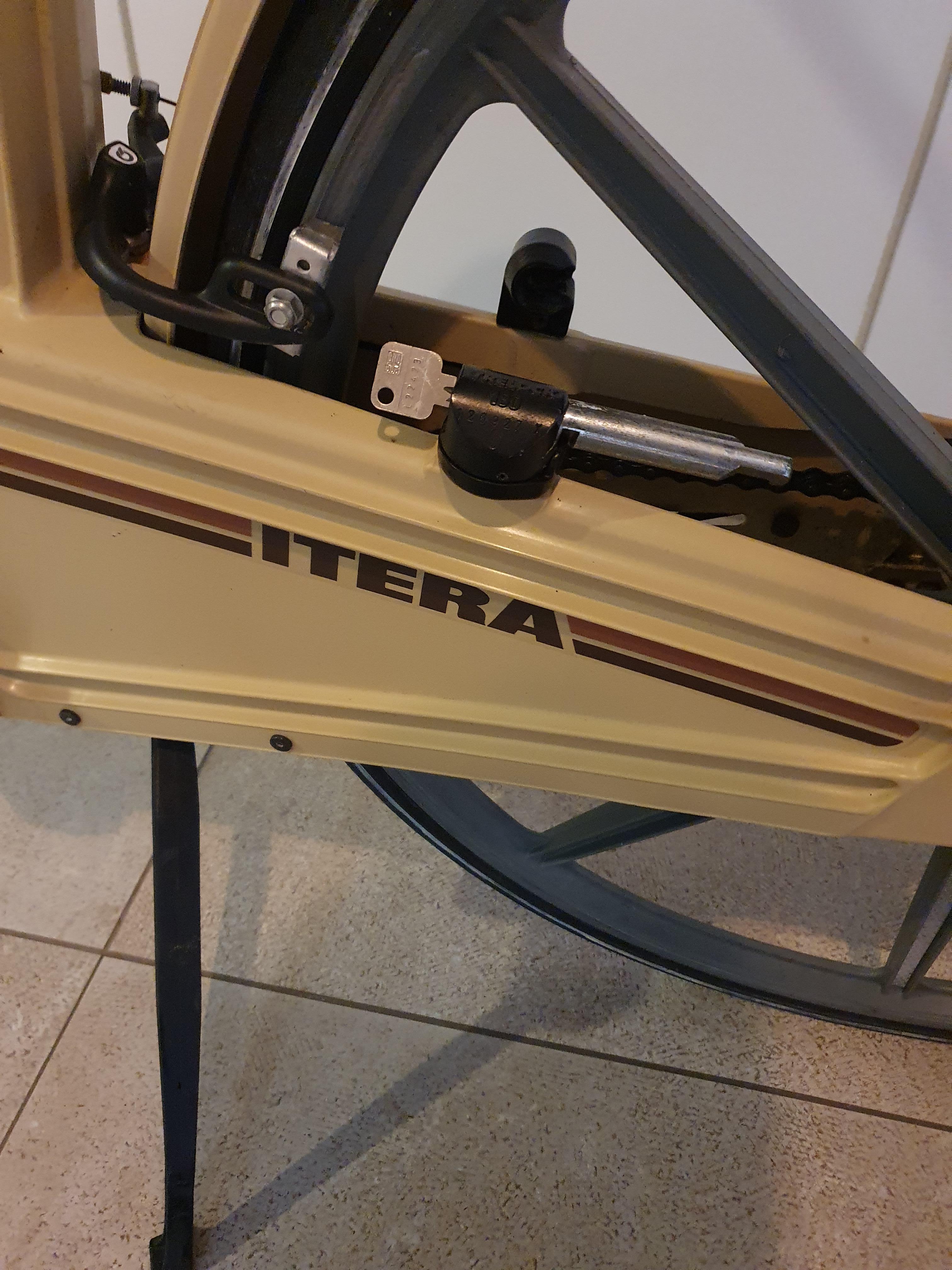 Vintage plastic bike Itera from Volvo Sweden, 1980s For Sale 5