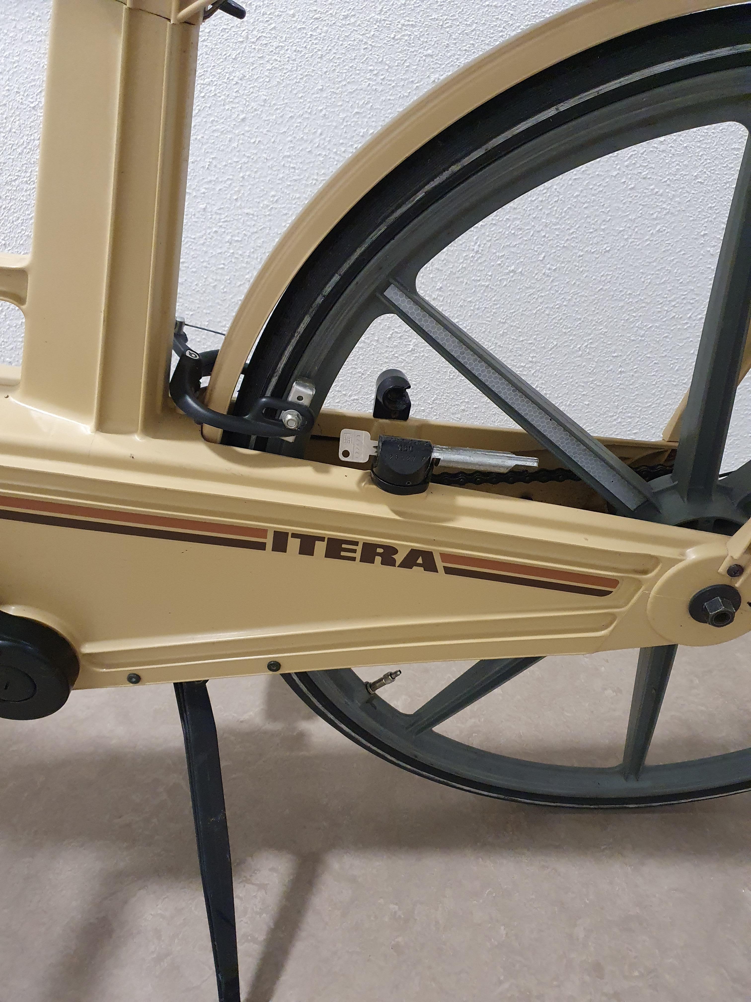 Other Vintage plastic bike Itera from Volvo Sweden, 1980s For Sale