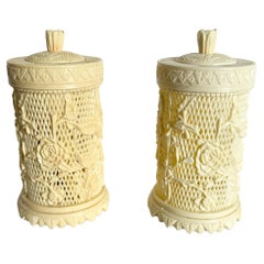 Fourchettes à cocktail vintage en plastique avec conteneurs (42 fourchettes) - une paire