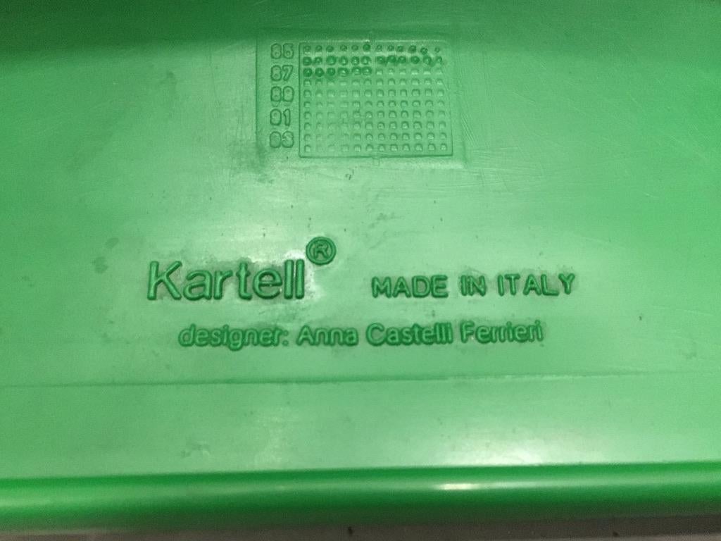 Plastique Chaise empilable en plastique vintage par Anna Castelli Ferrieri:: Kartell:: Italie:: 1986