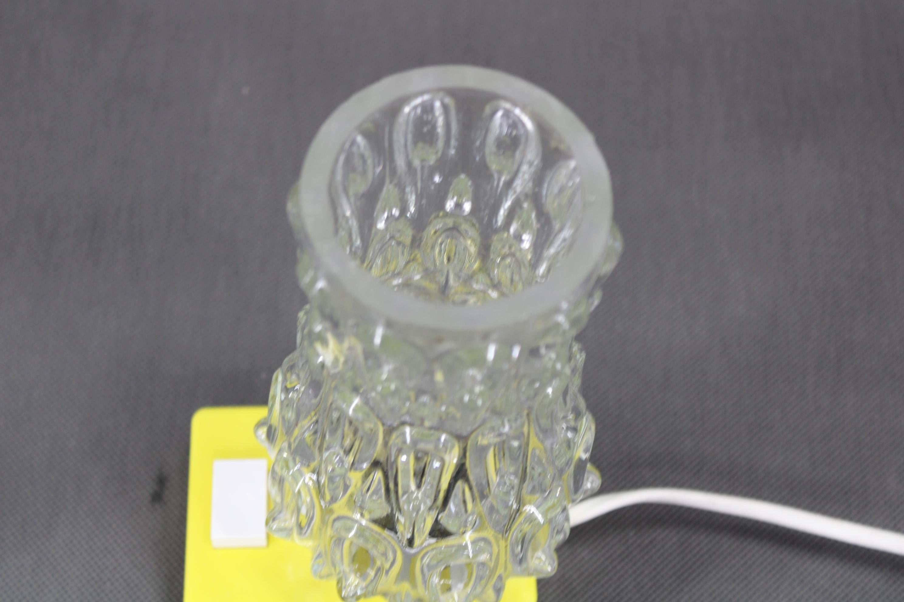 Vintage-Tischlampe aus Kunststoff, 1970er Jahre, Deutschland im Angebot 3