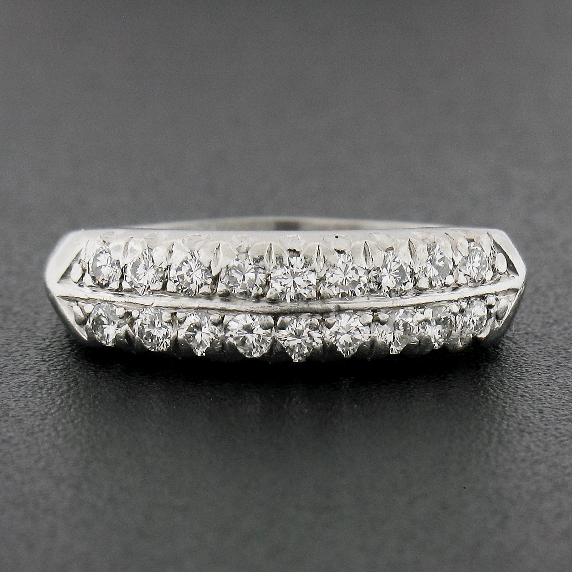 Art déco Bague Vintage en platine 0.27ctw Dual Two Row Round Fishtail Pave Diamond Band en vente