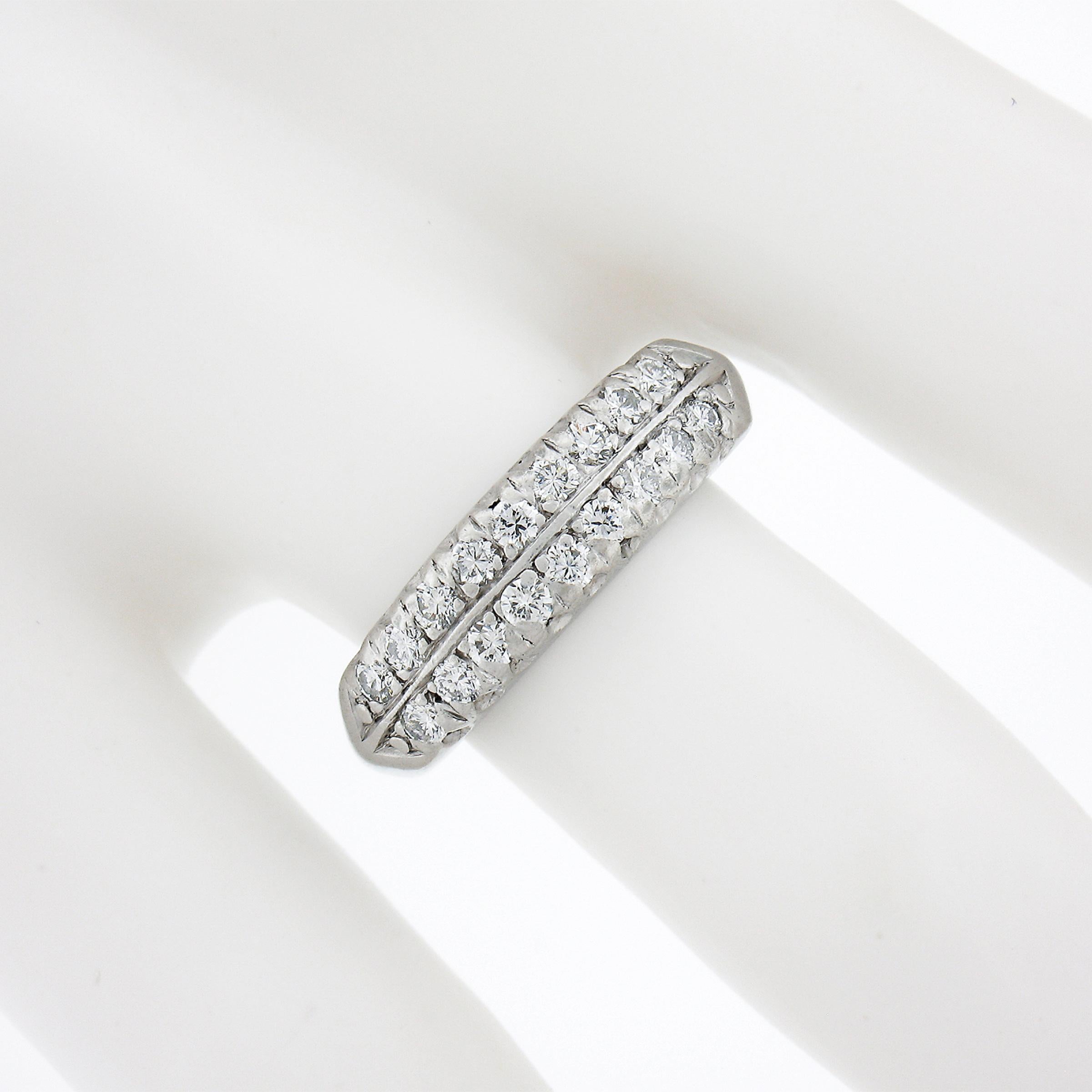 Taille ronde Bague Vintage en platine 0.27ctw Dual Two Row Round Fishtail Pave Diamond Band en vente